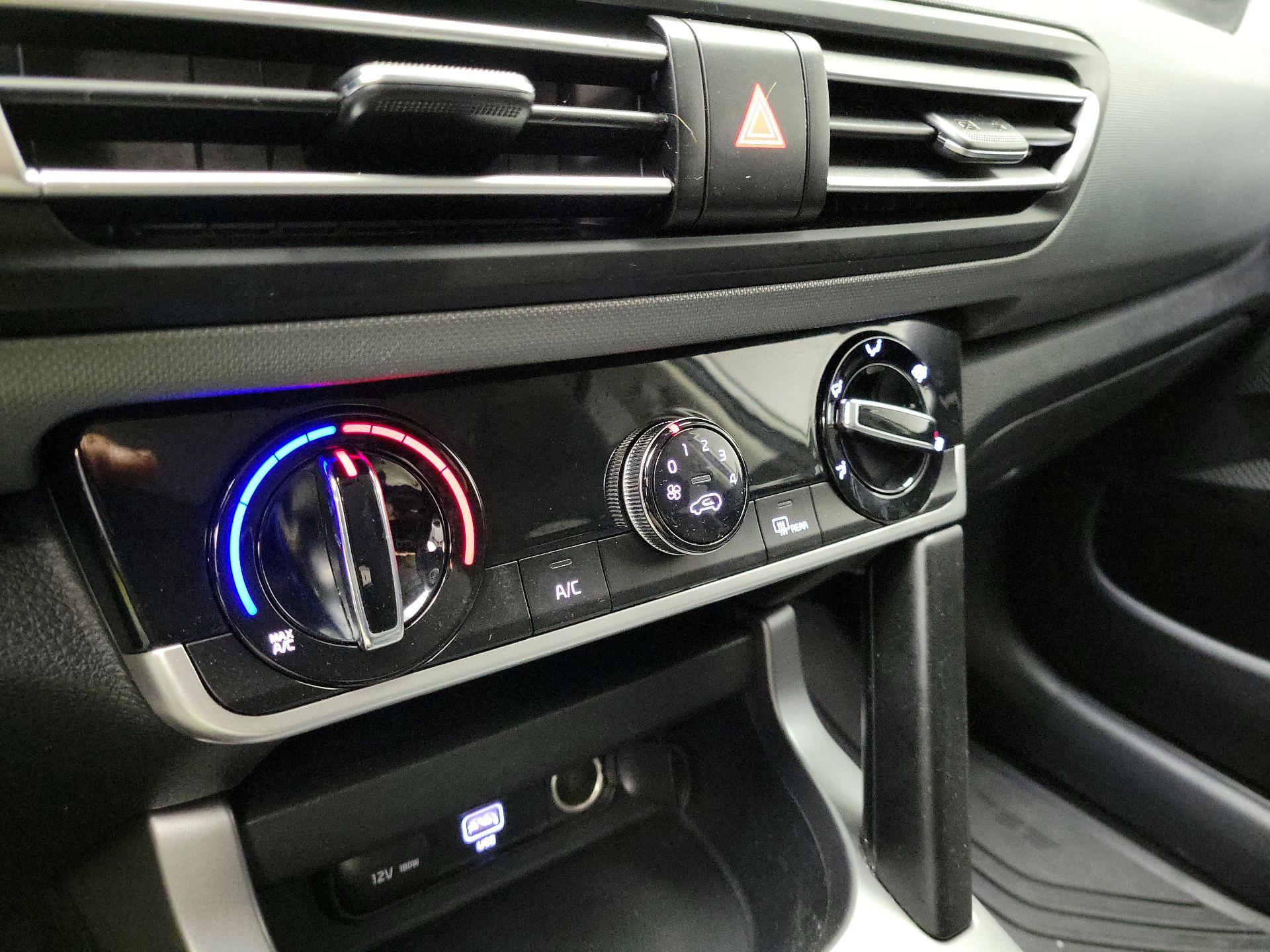 Thumbnail: 2023 Kia Seltos - 15