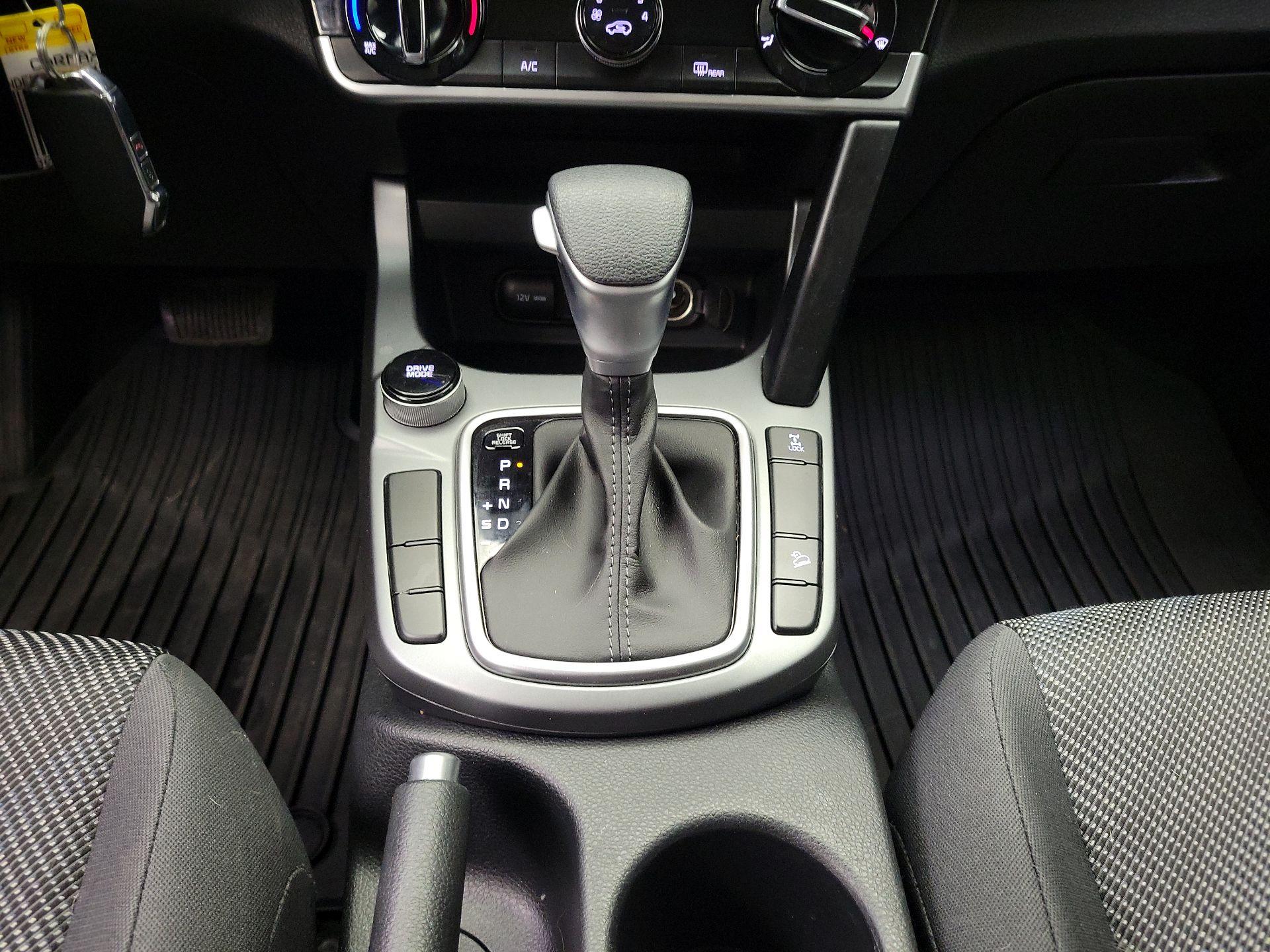 Thumbnail: 2023 Kia Seltos - 16