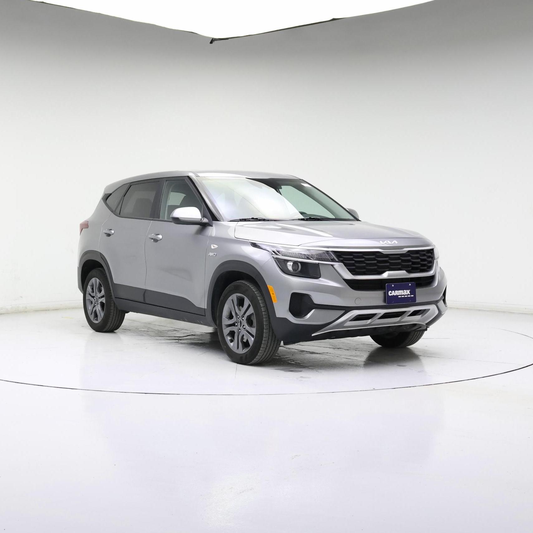 Thumbnail: 2023 Kia Seltos - 2