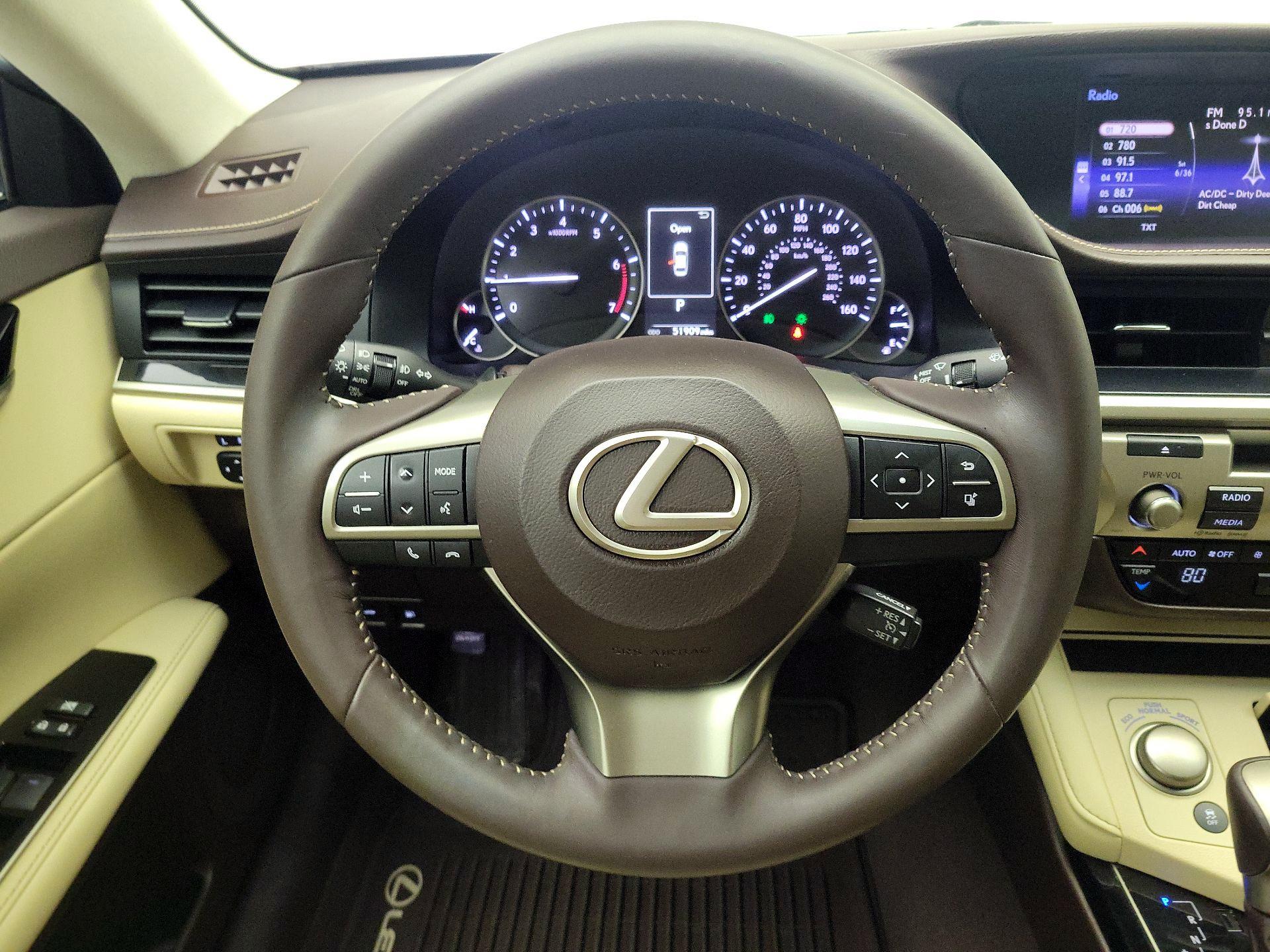 Thumbnail: 2016 Lexus ES - 10