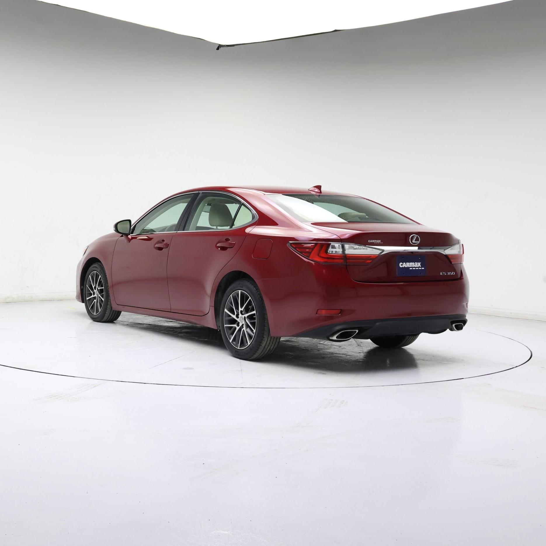 Thumbnail: 2016 Lexus ES - 2
