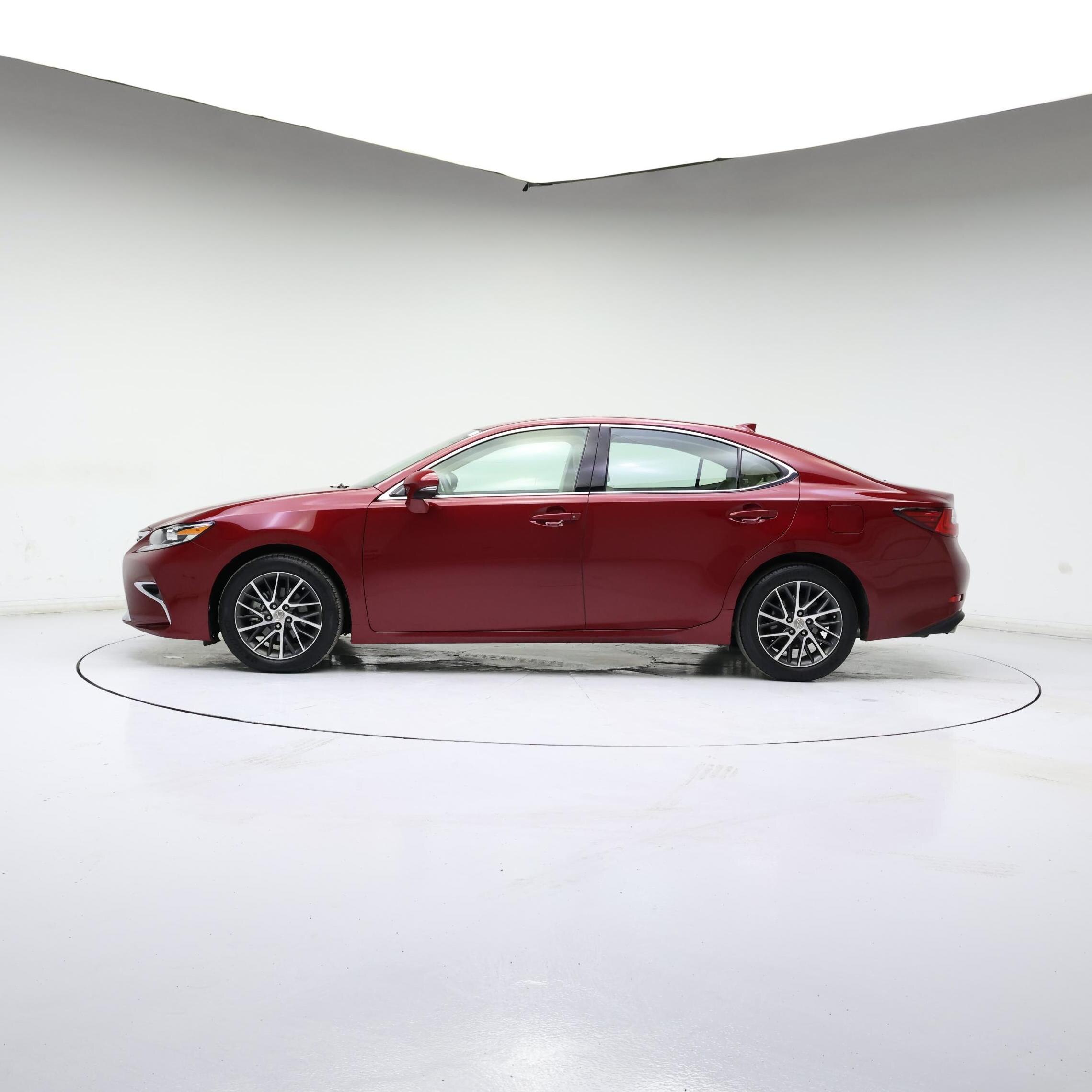 Thumbnail: 2016 Lexus ES - 3