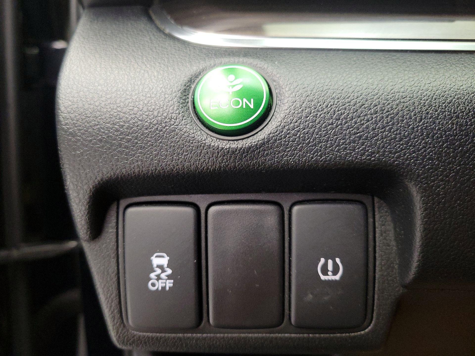 Thumbnail: 2016 Honda CR-V - 13