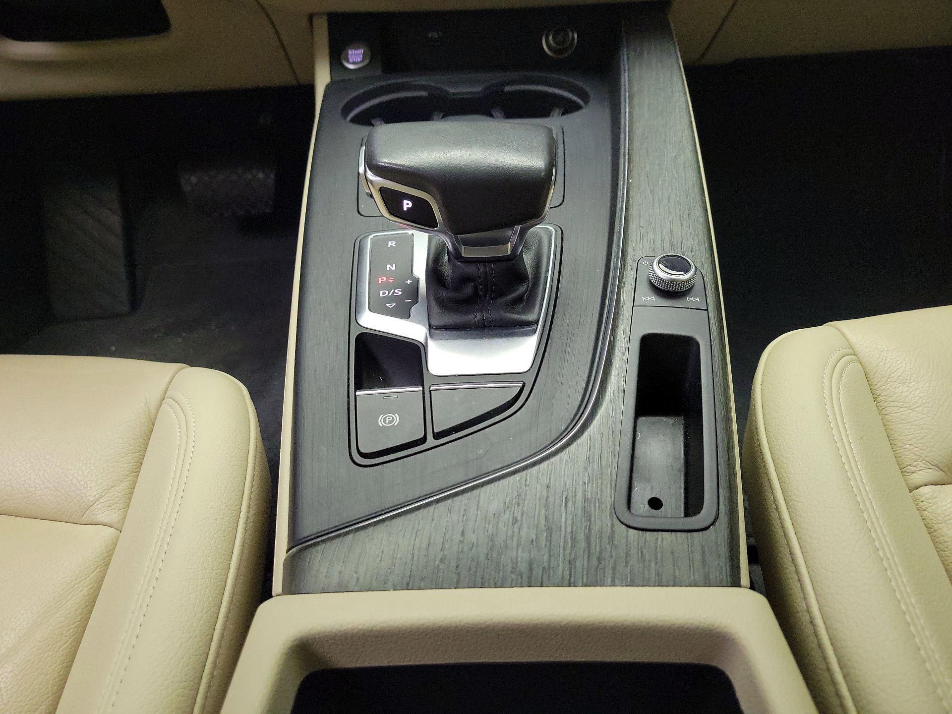 Thumbnail: 2019 Audi A4 - 17