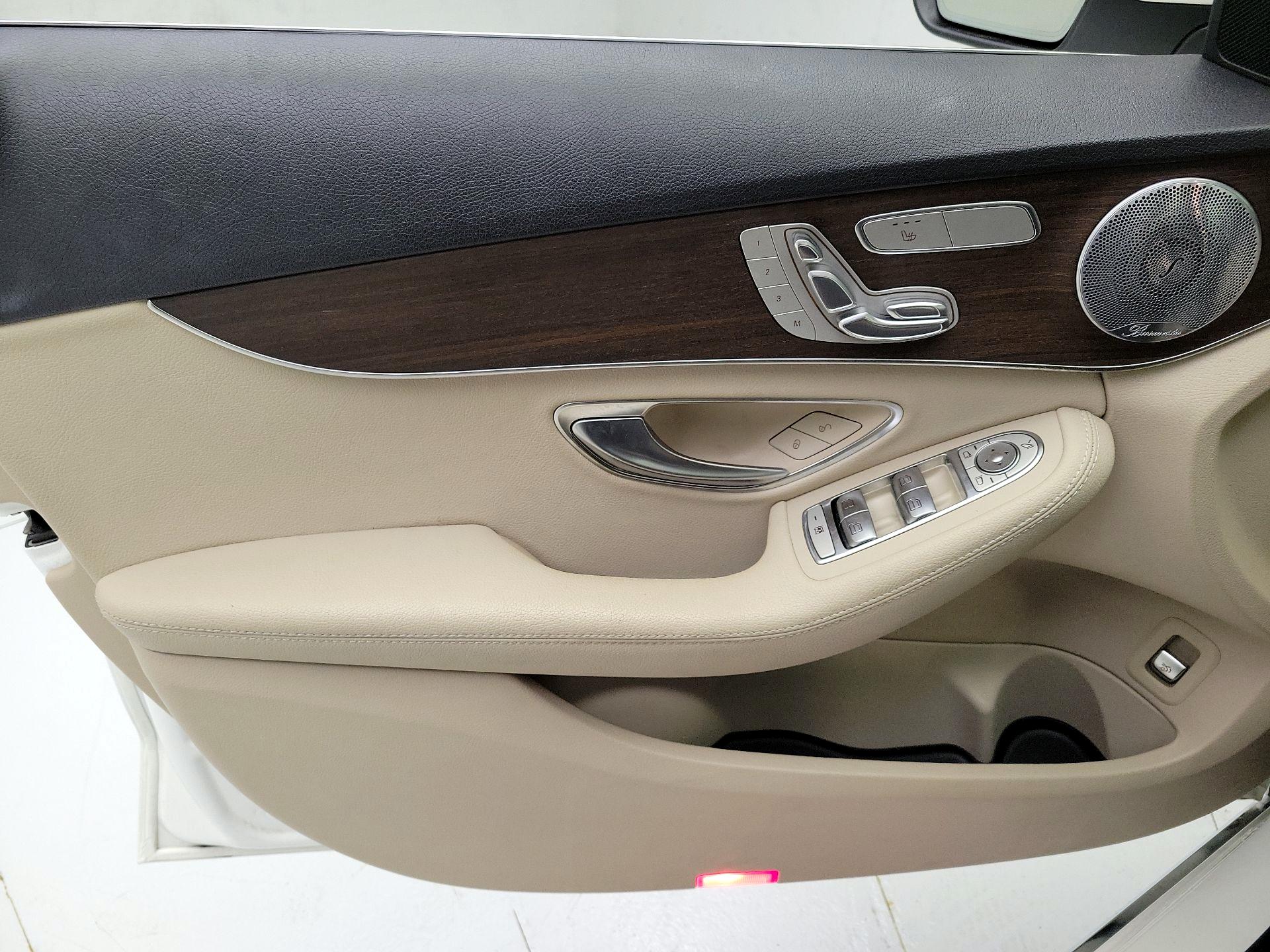 Thumbnail: 2020 Mercedes-Benz C-Class - 12