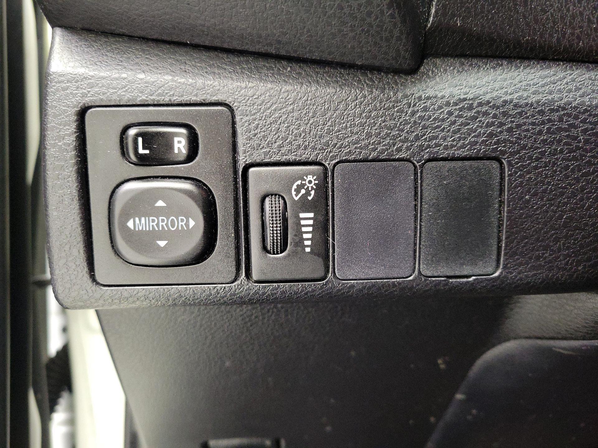 Thumbnail: 2016 Toyota Corolla - 13