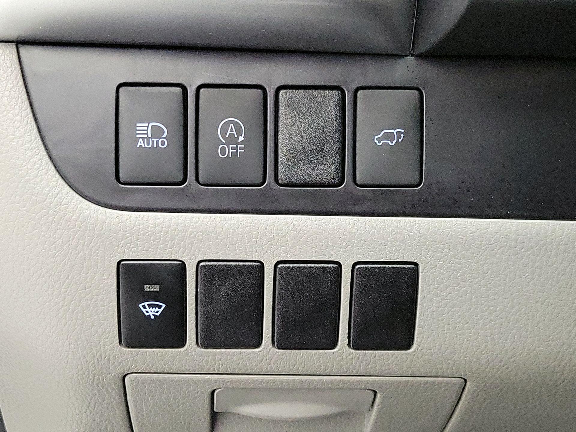 Thumbnail: 2018 Toyota Highlander - 13