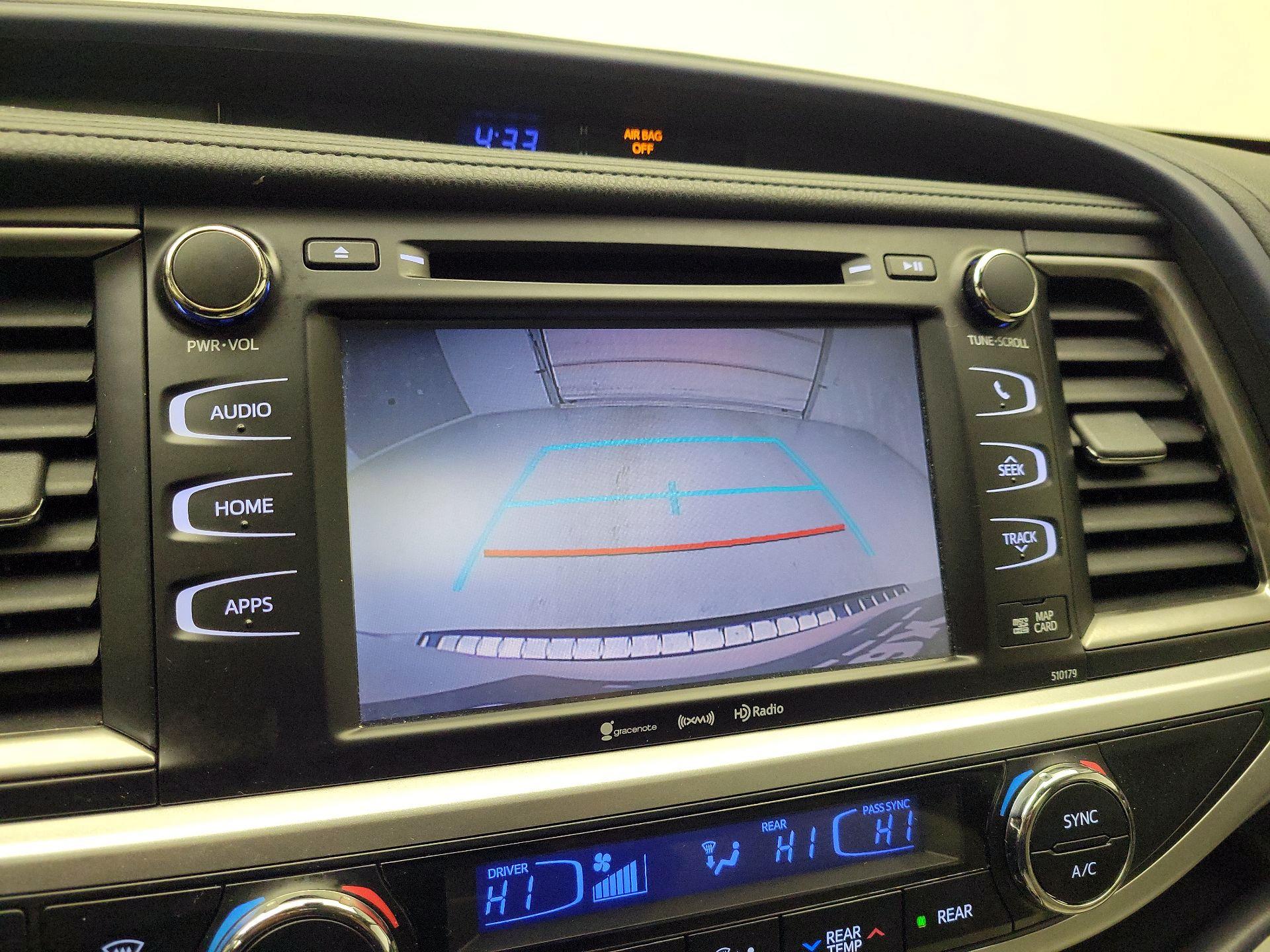 Thumbnail: 2018 Toyota Highlander - 15