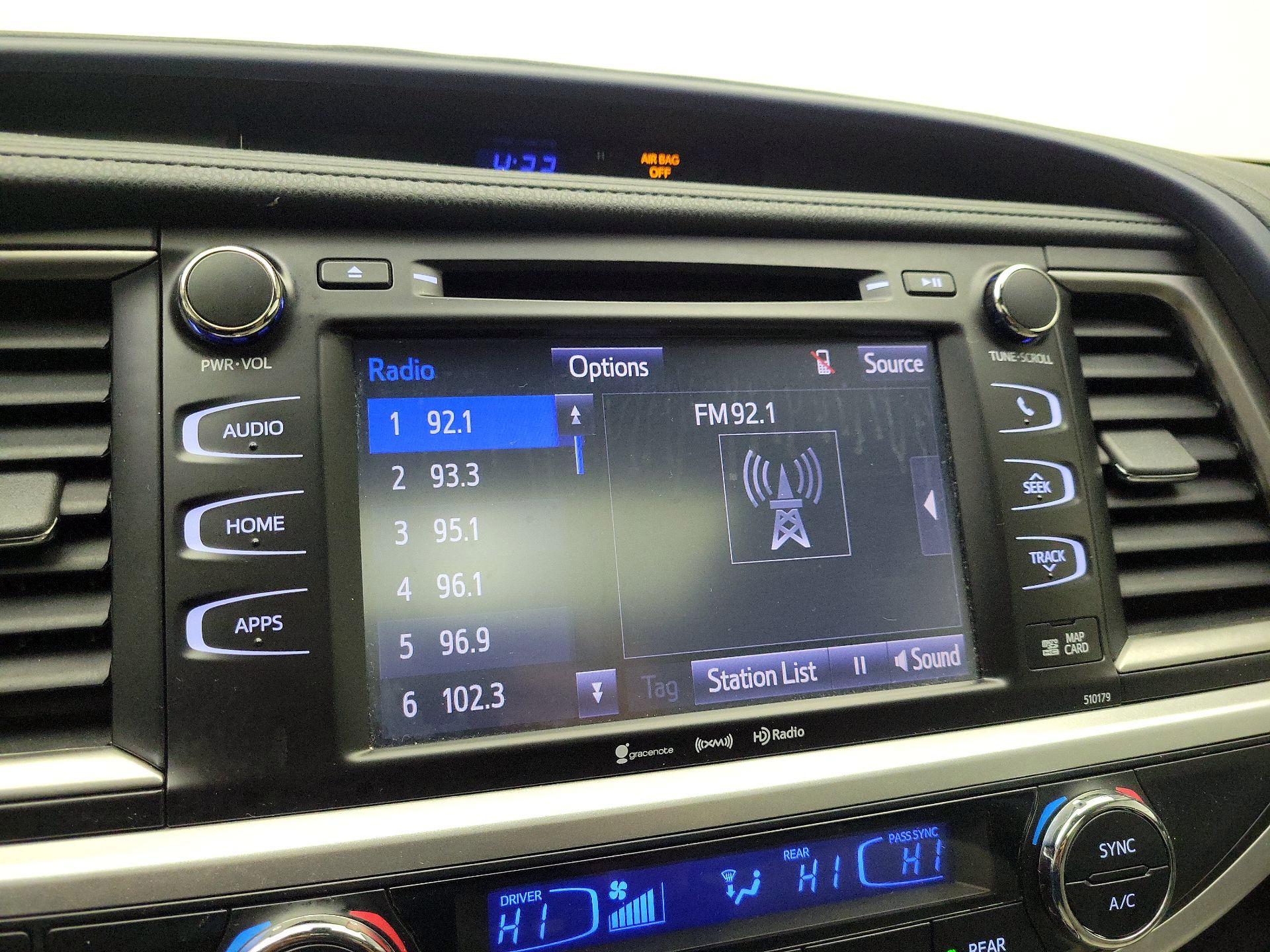 Thumbnail: 2018 Toyota Highlander - 16