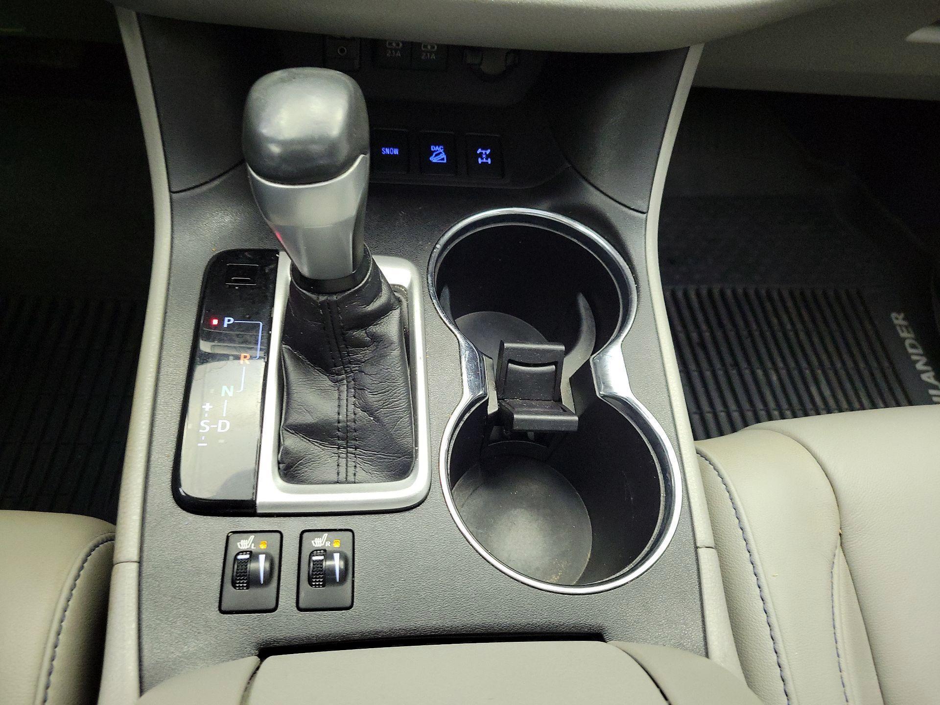 Thumbnail: 2018 Toyota Highlander - 18