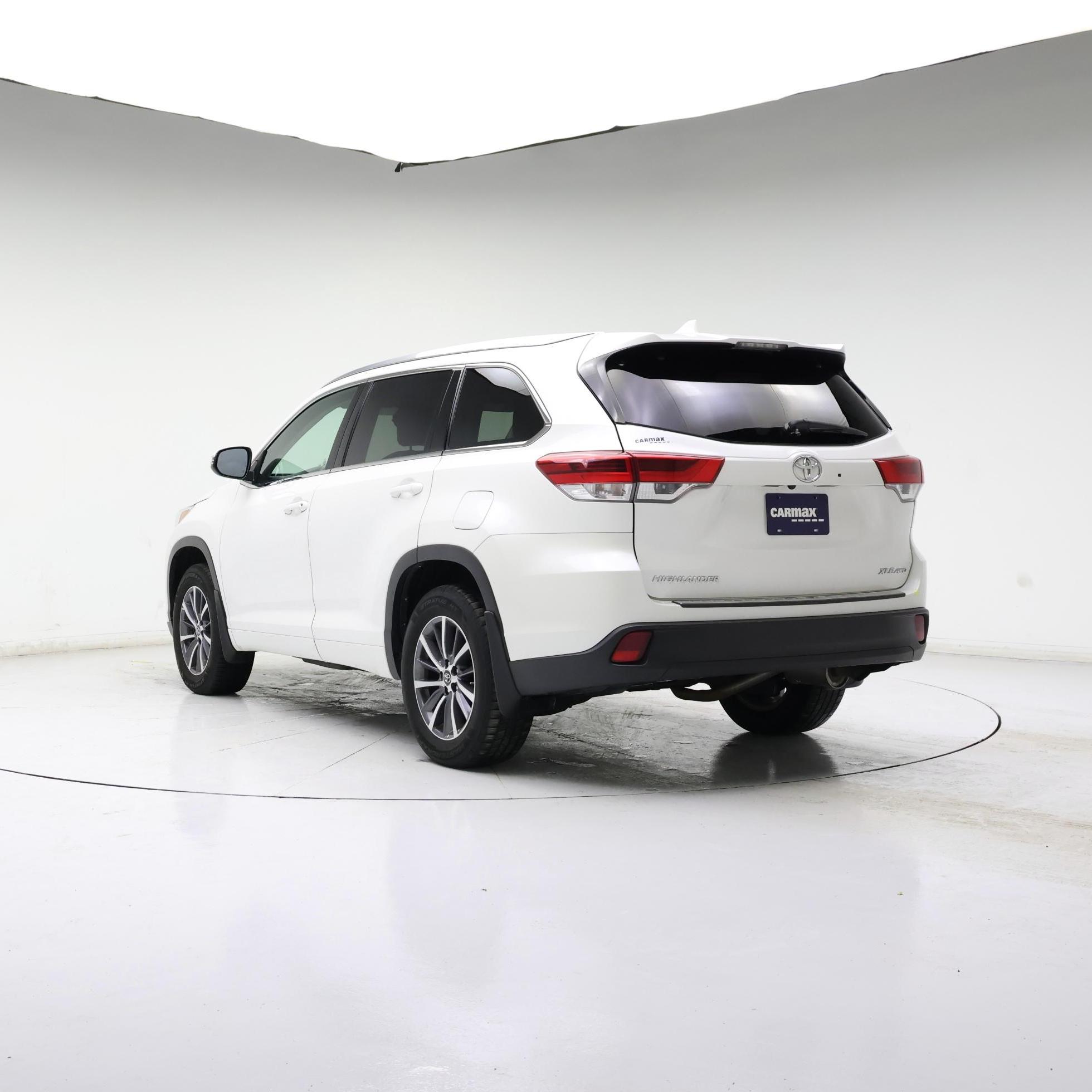 Thumbnail: 2018 Toyota Highlander - 2