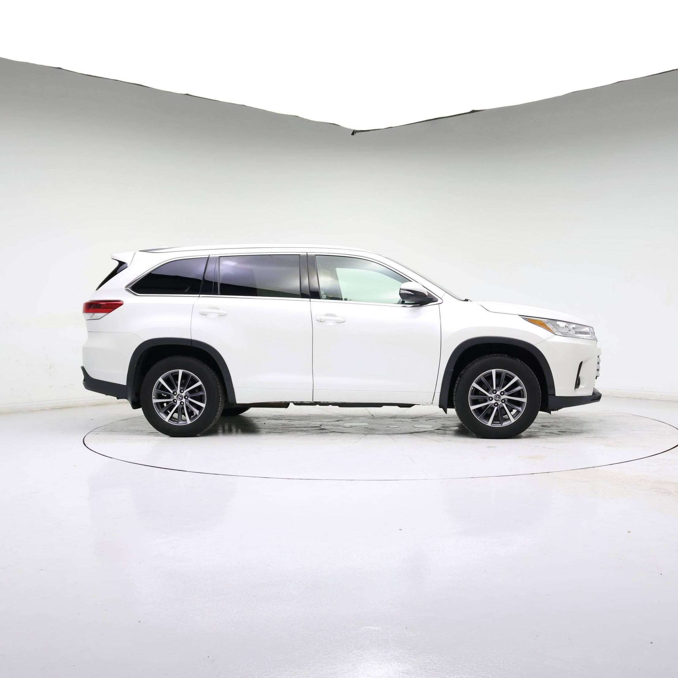 Thumbnail: 2018 Toyota Highlander - 7