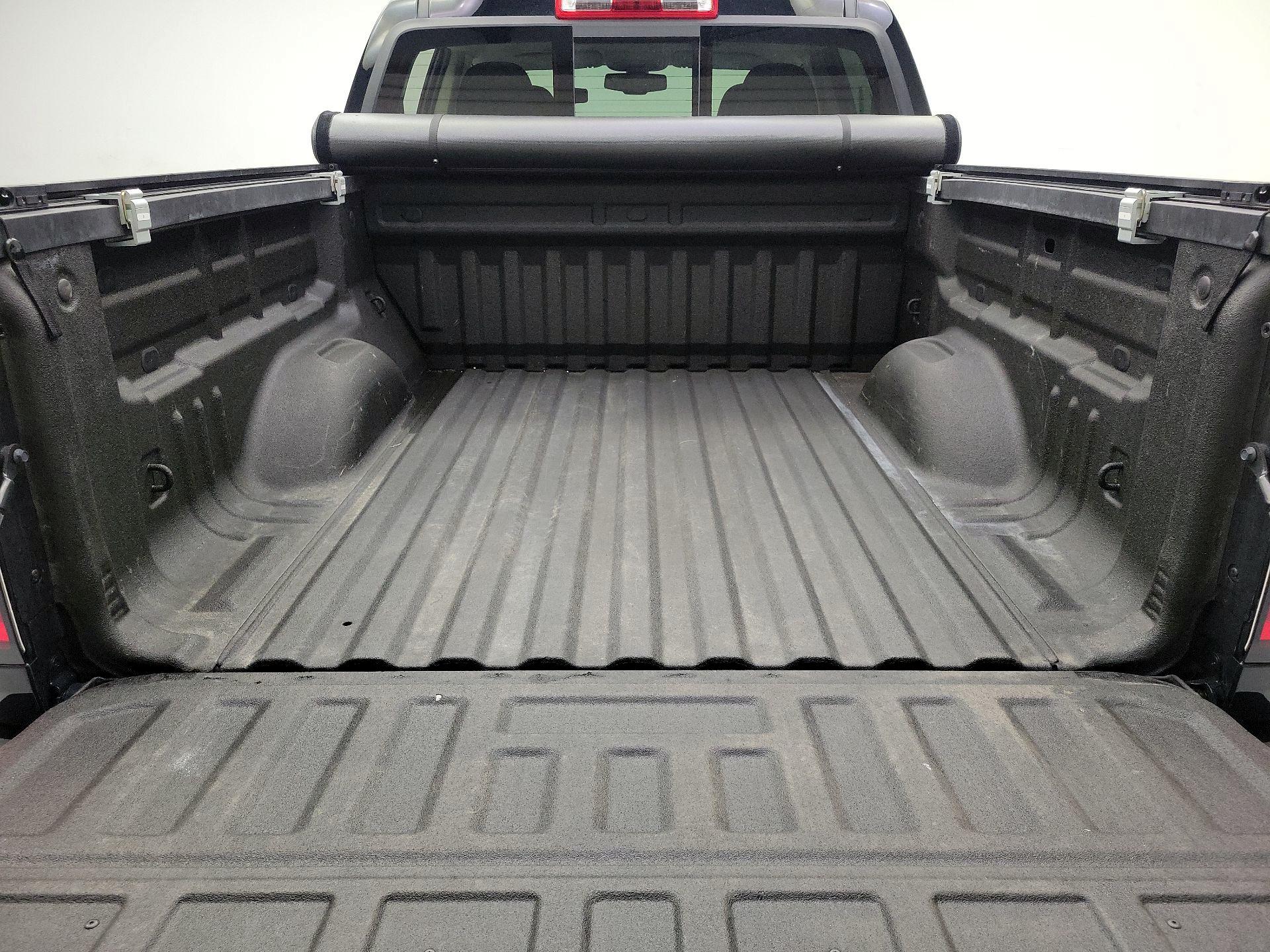 Thumbnail: 2022 Chevrolet Colorado - 19