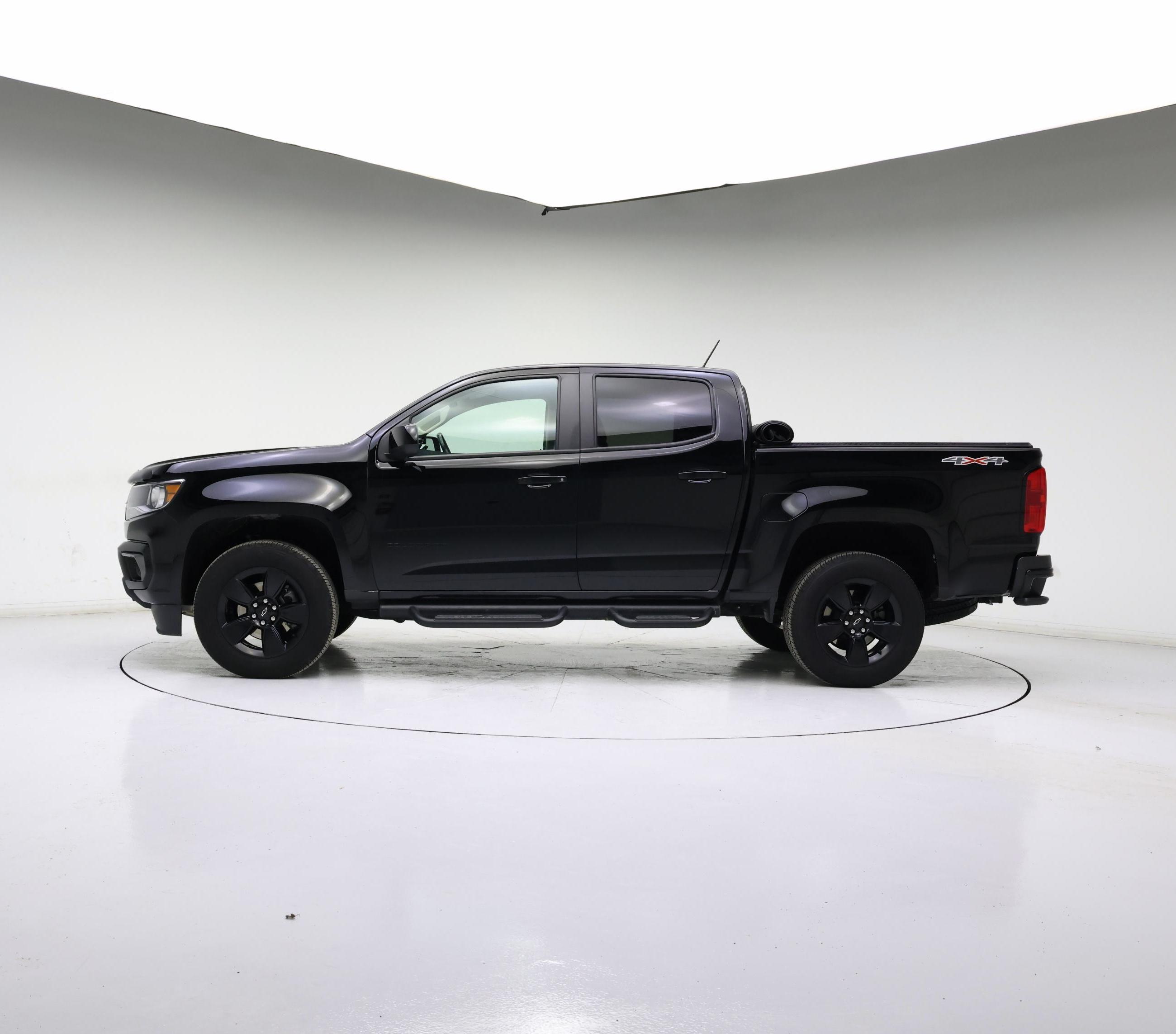 Thumbnail: 2022 Chevrolet Colorado - 3