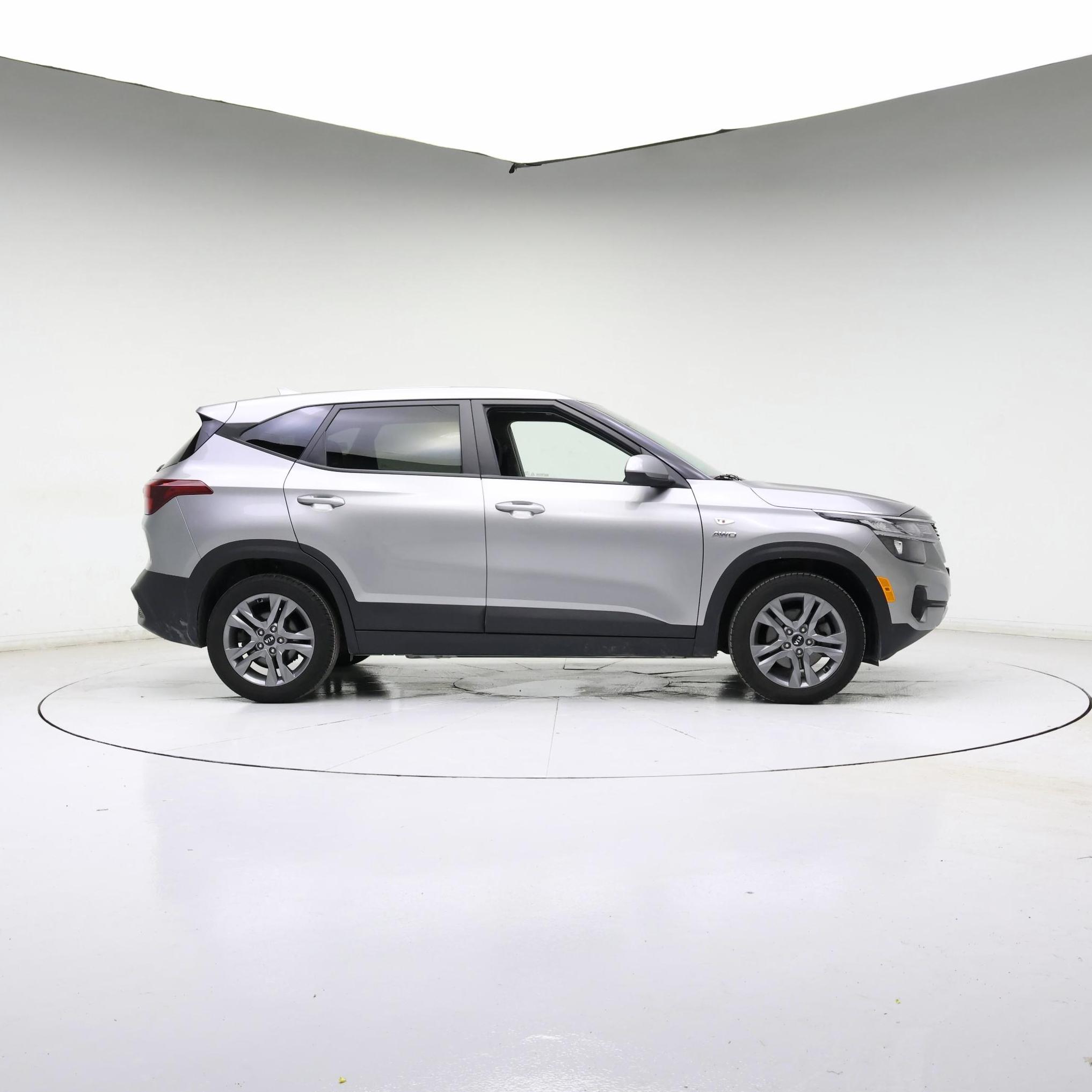 Thumbnail: 2021 Kia Seltos - 7