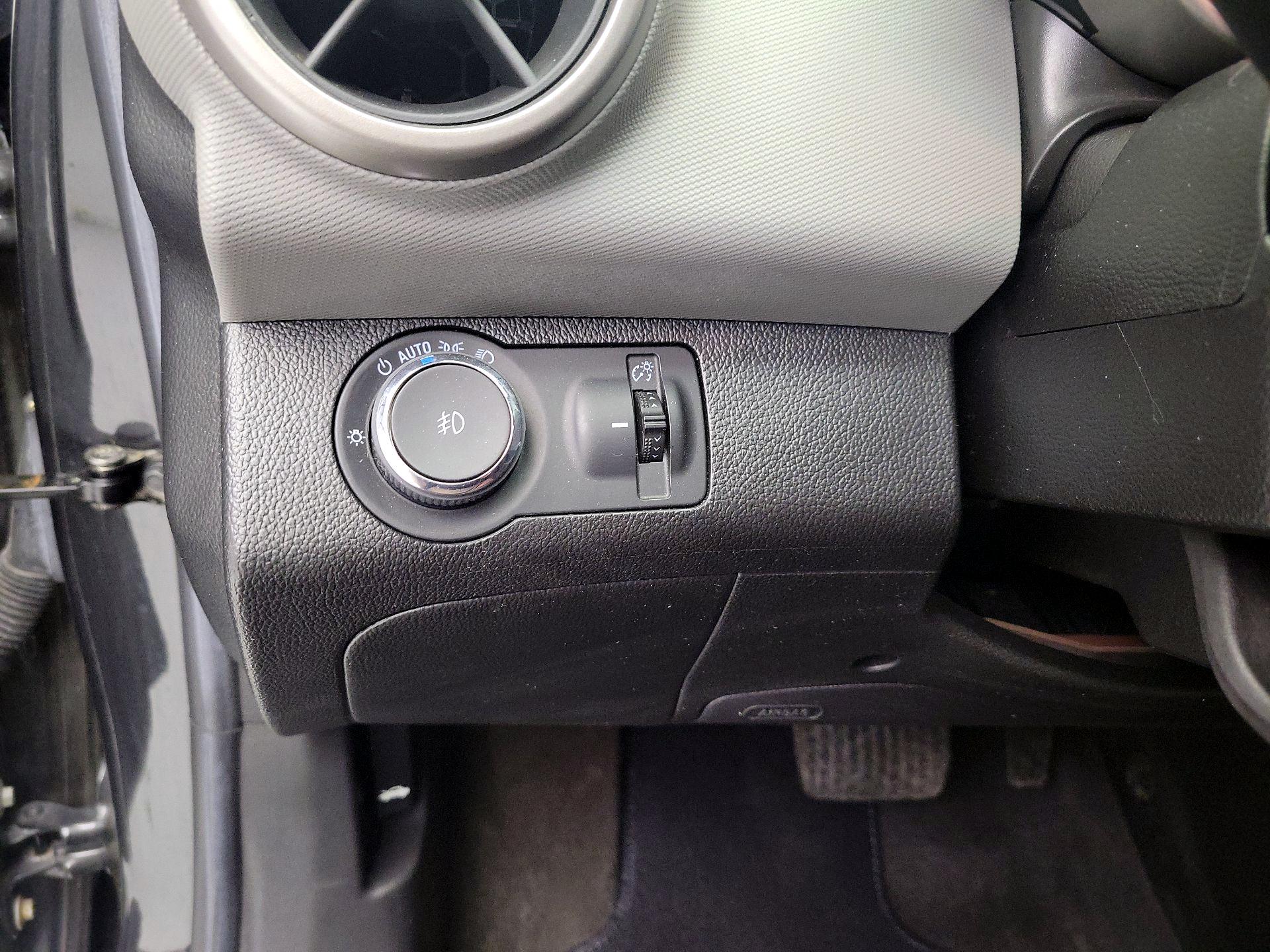 Thumbnail: 2015 Chevrolet Sonic - 13