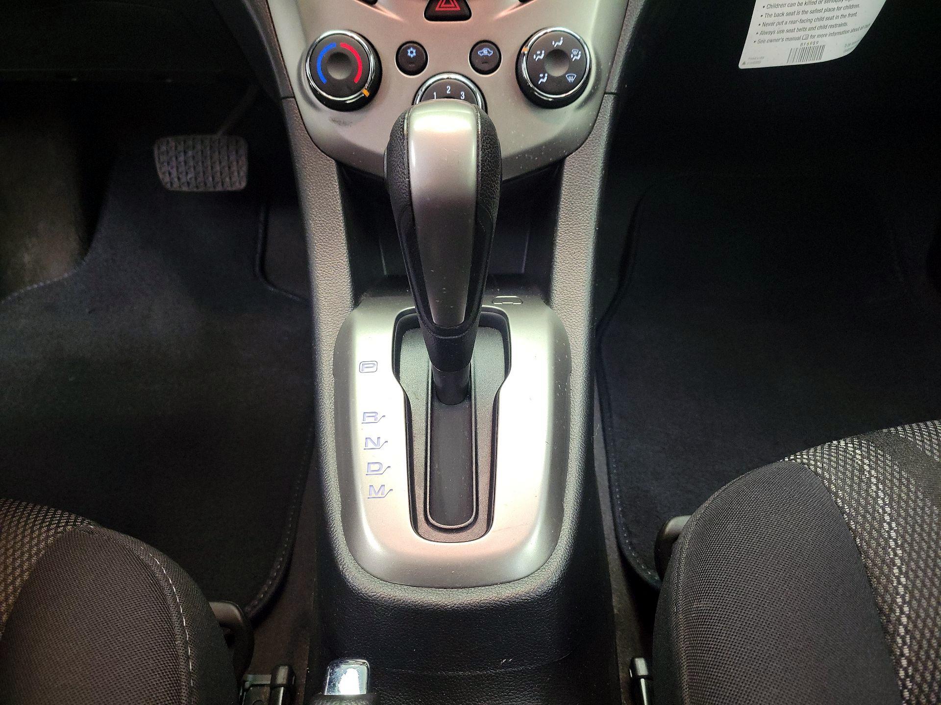 Thumbnail: 2015 Chevrolet Sonic - 17