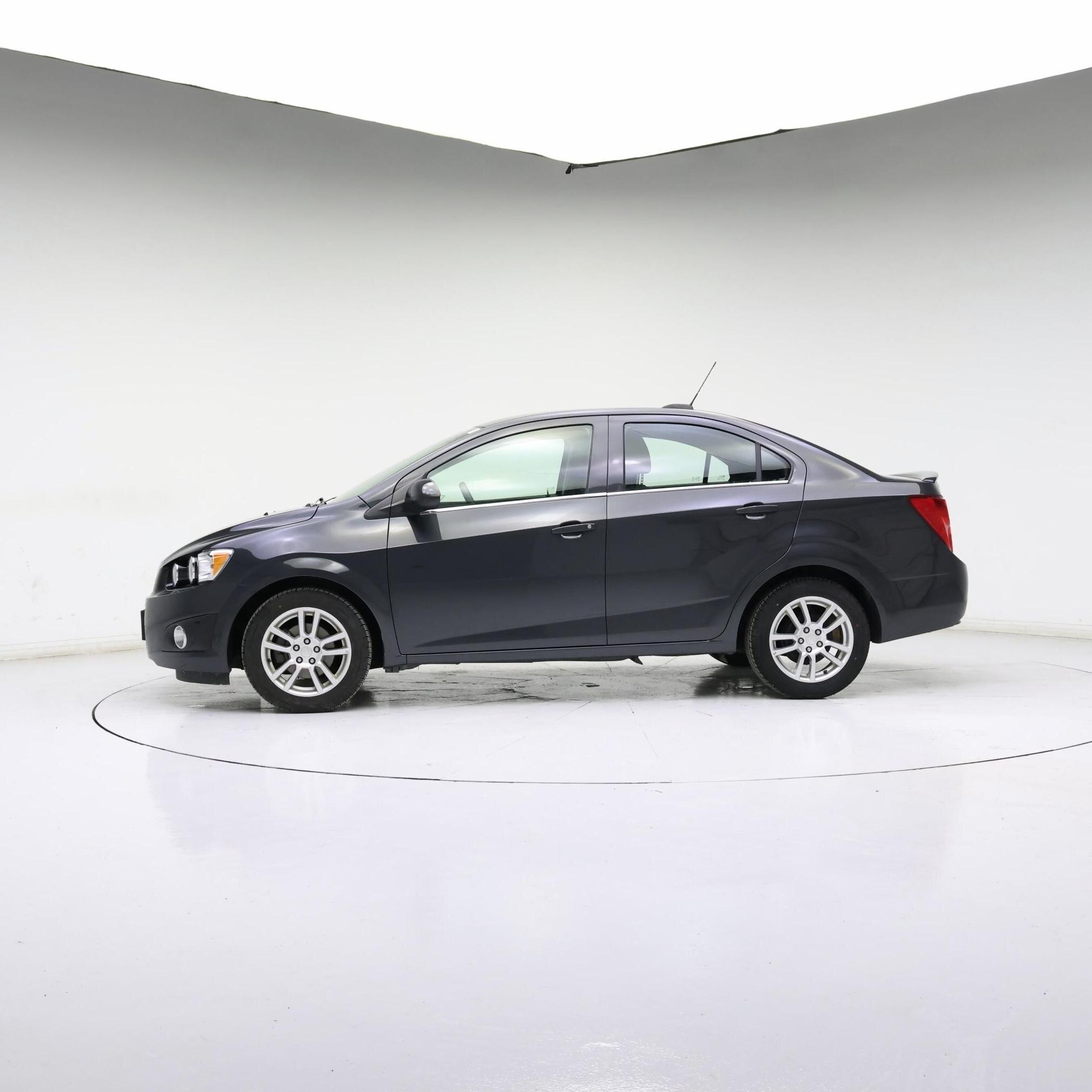 Thumbnail: 2015 Chevrolet Sonic - 3
