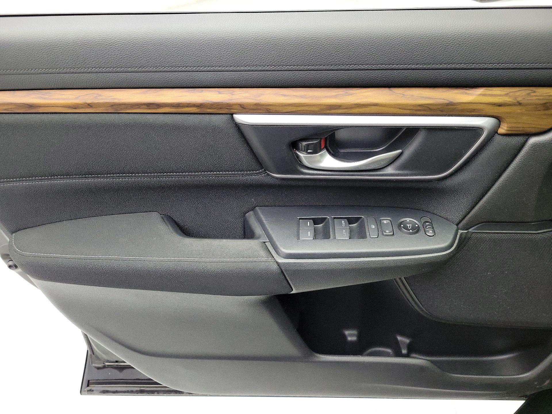 Thumbnail: 2017 Honda CR-V - 12