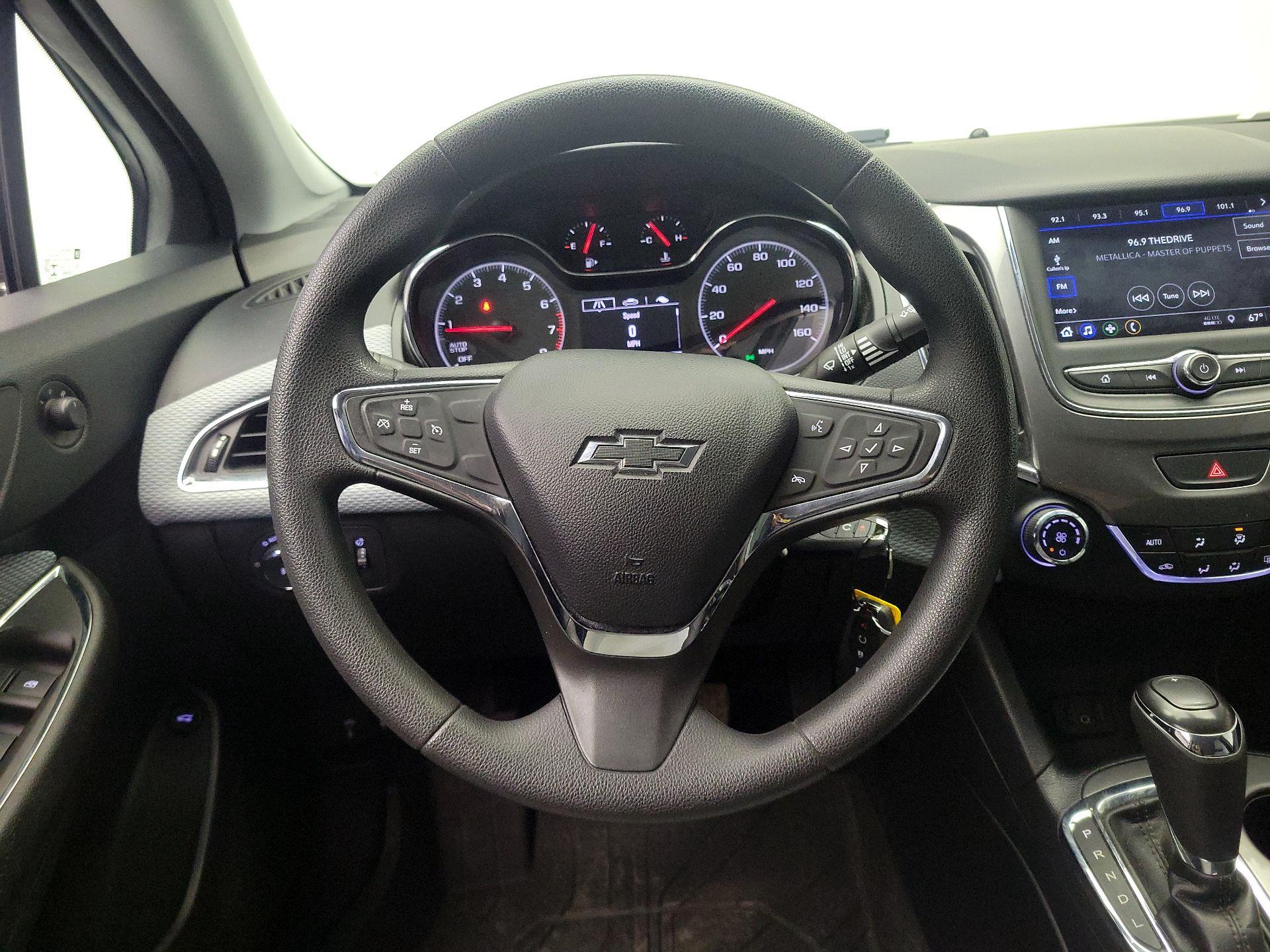 Thumbnail: 2019 Chevrolet Cruze - 10