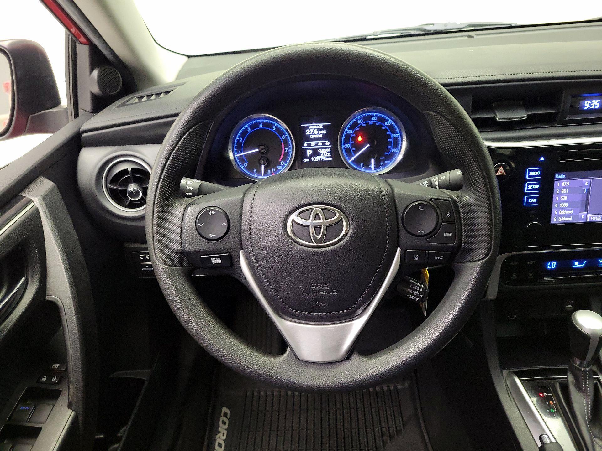 Thumbnail: 2017 Toyota Corolla - 10