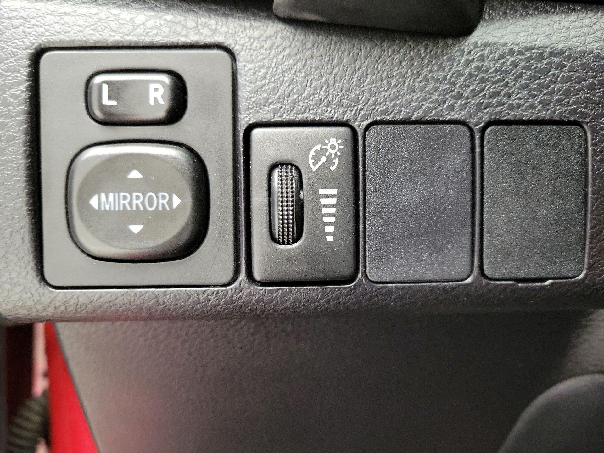 Thumbnail: 2017 Toyota Corolla - 13