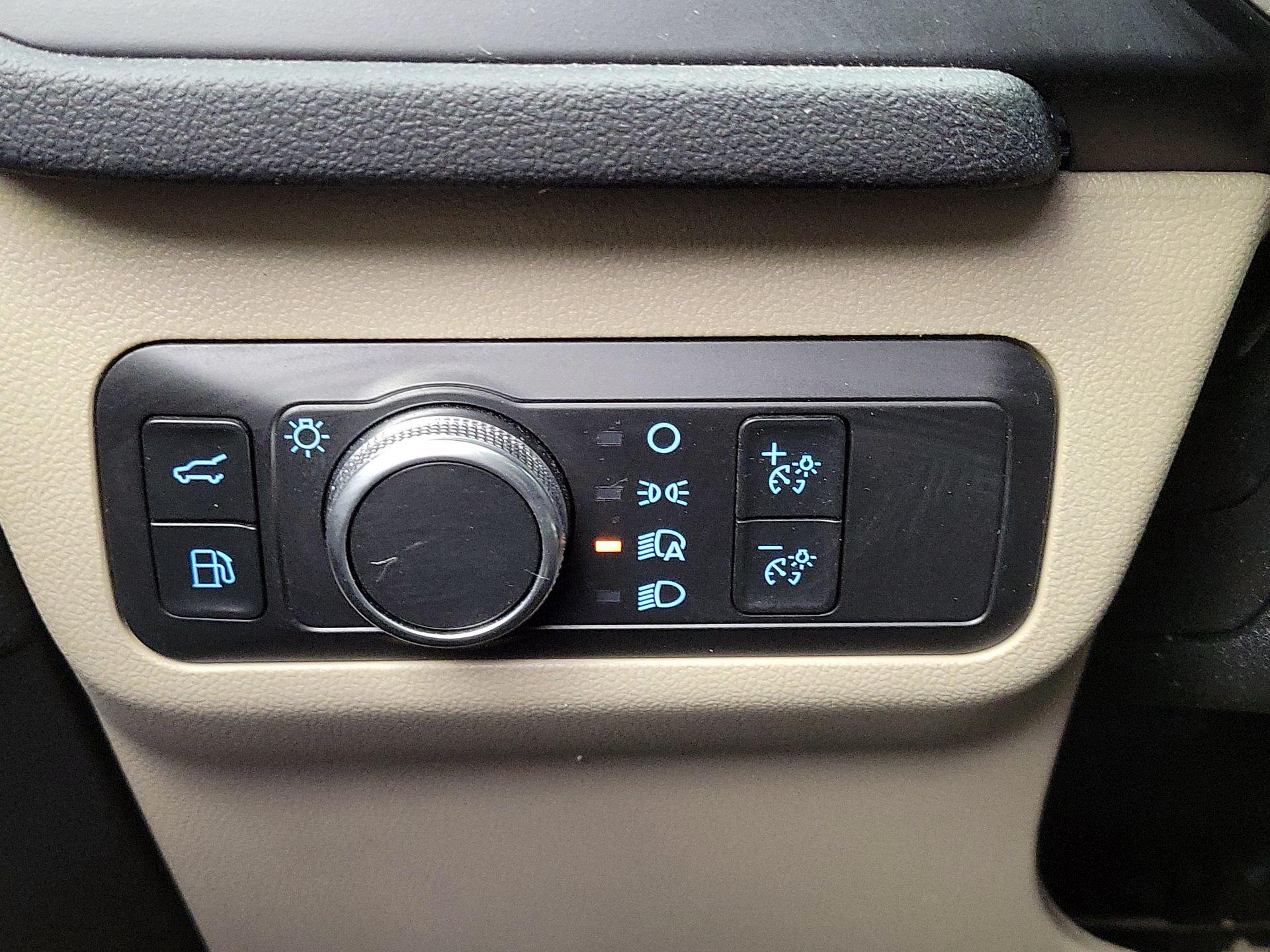 Thumbnail: 2022 Ford Escape - 13