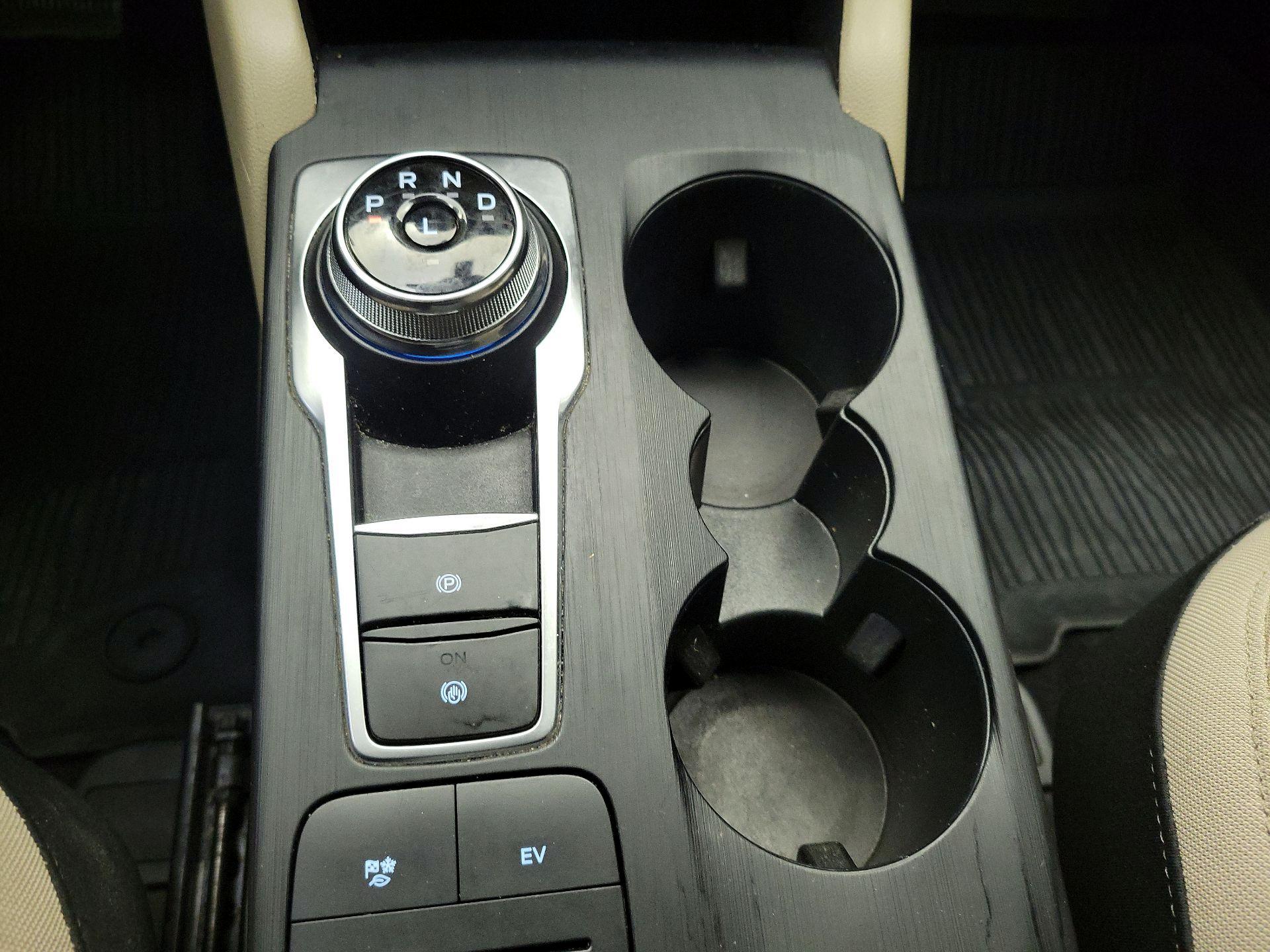 Thumbnail: 2022 Ford Escape - 18