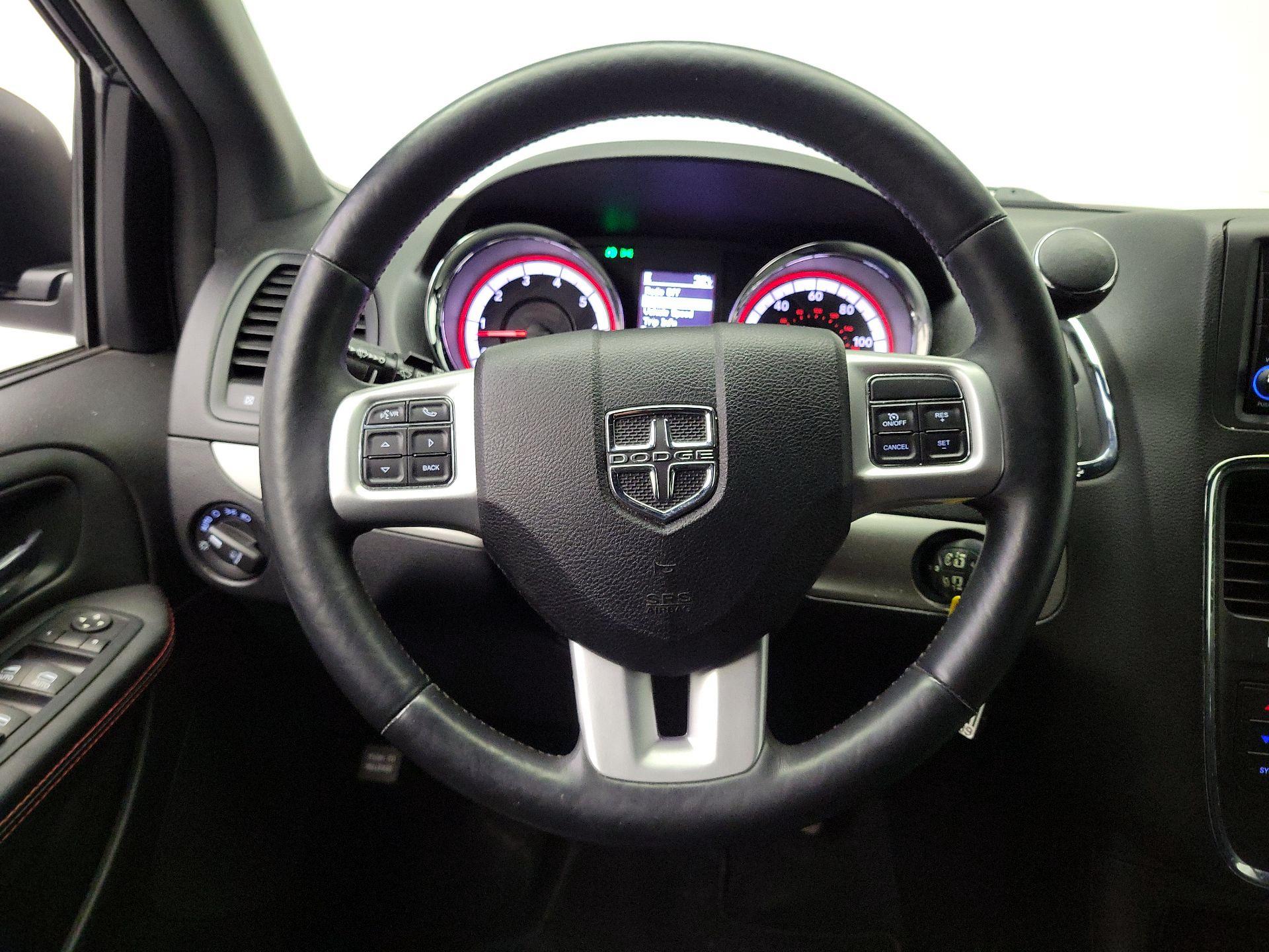 Thumbnail: 2016 Dodge Grand Caravan - 10