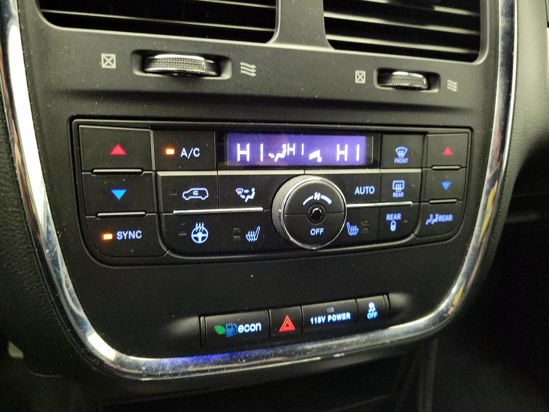 Thumbnail: 2016 Dodge Grand Caravan - 16