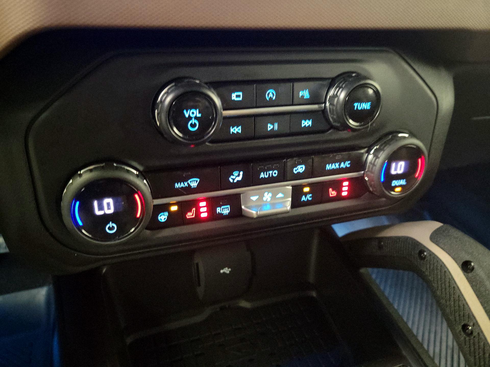 Thumbnail: 2024 Ford Bronco - 17