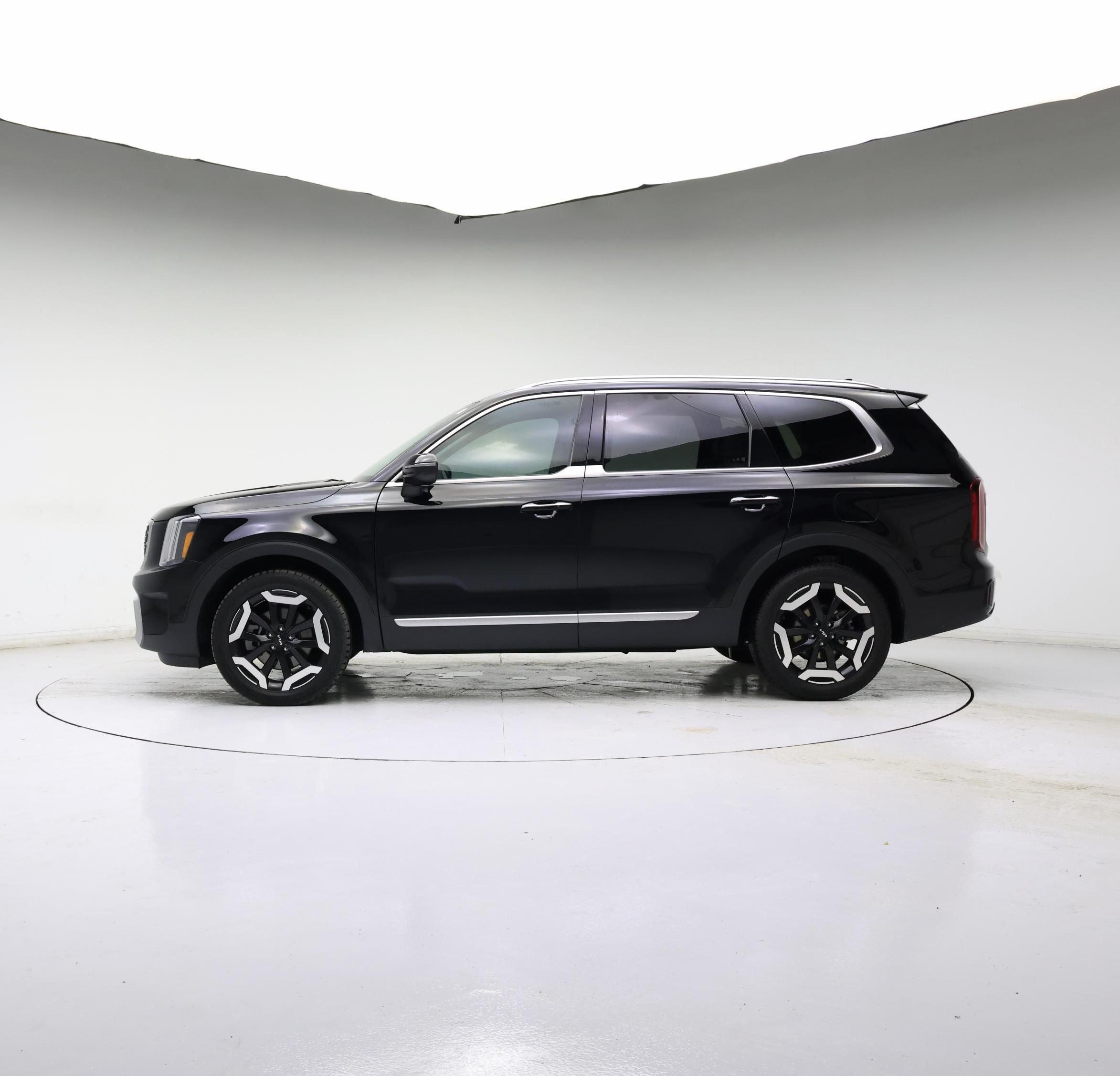 Thumbnail: 2023 Kia Telluride - 3