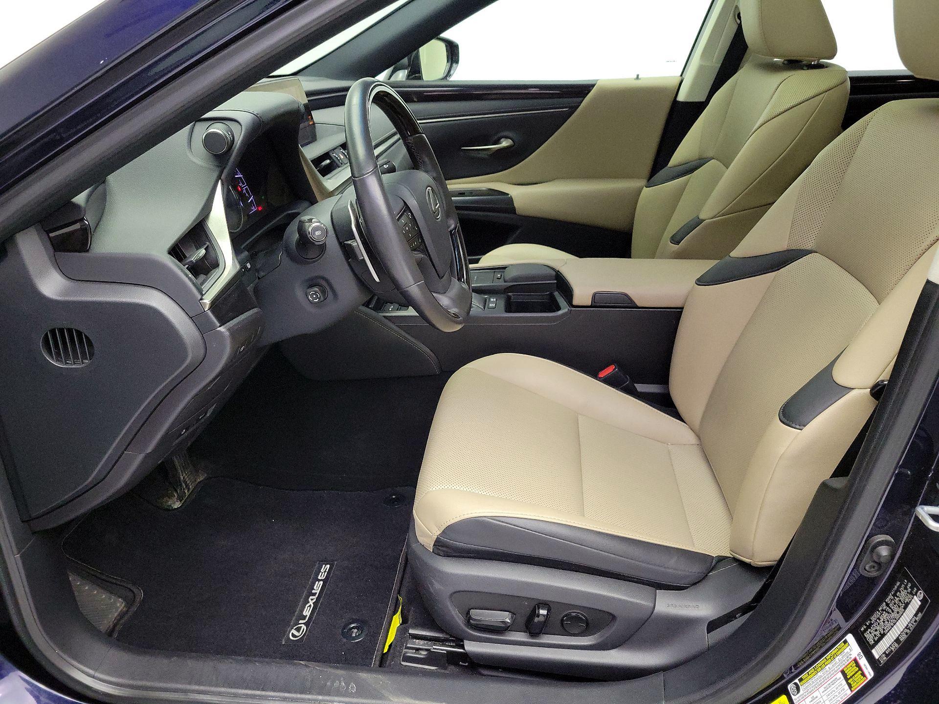 Thumbnail: 2020 Lexus ES - 11