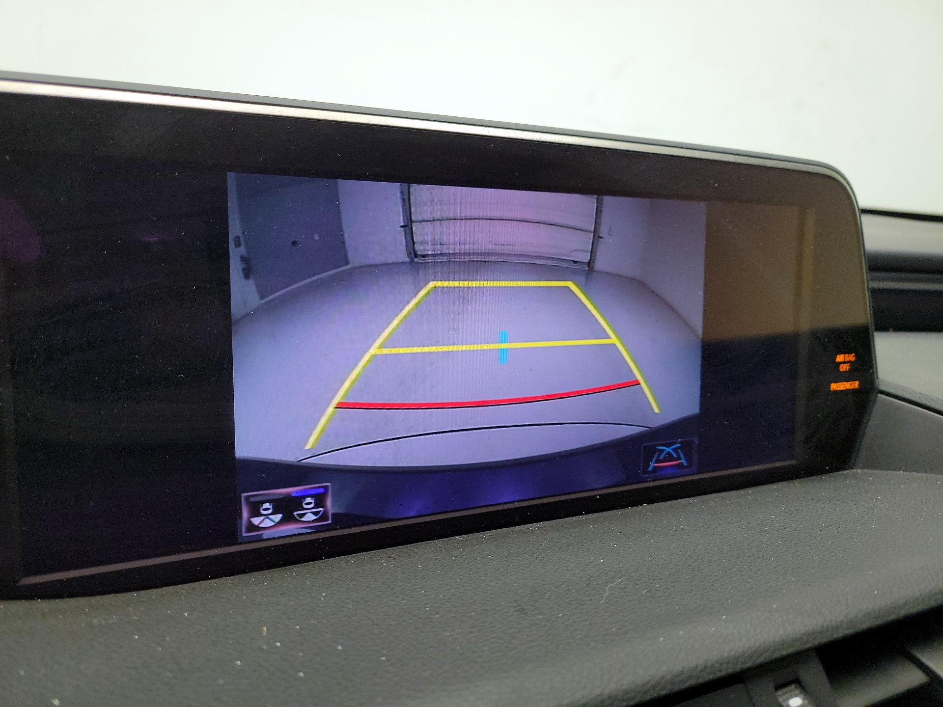 Thumbnail: 2020 Lexus ES - 15