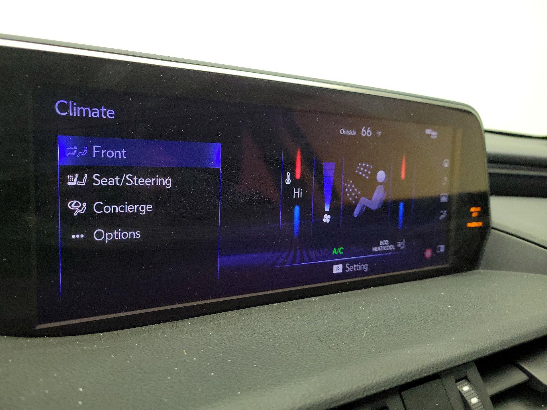 Thumbnail: 2020 Lexus ES - 17