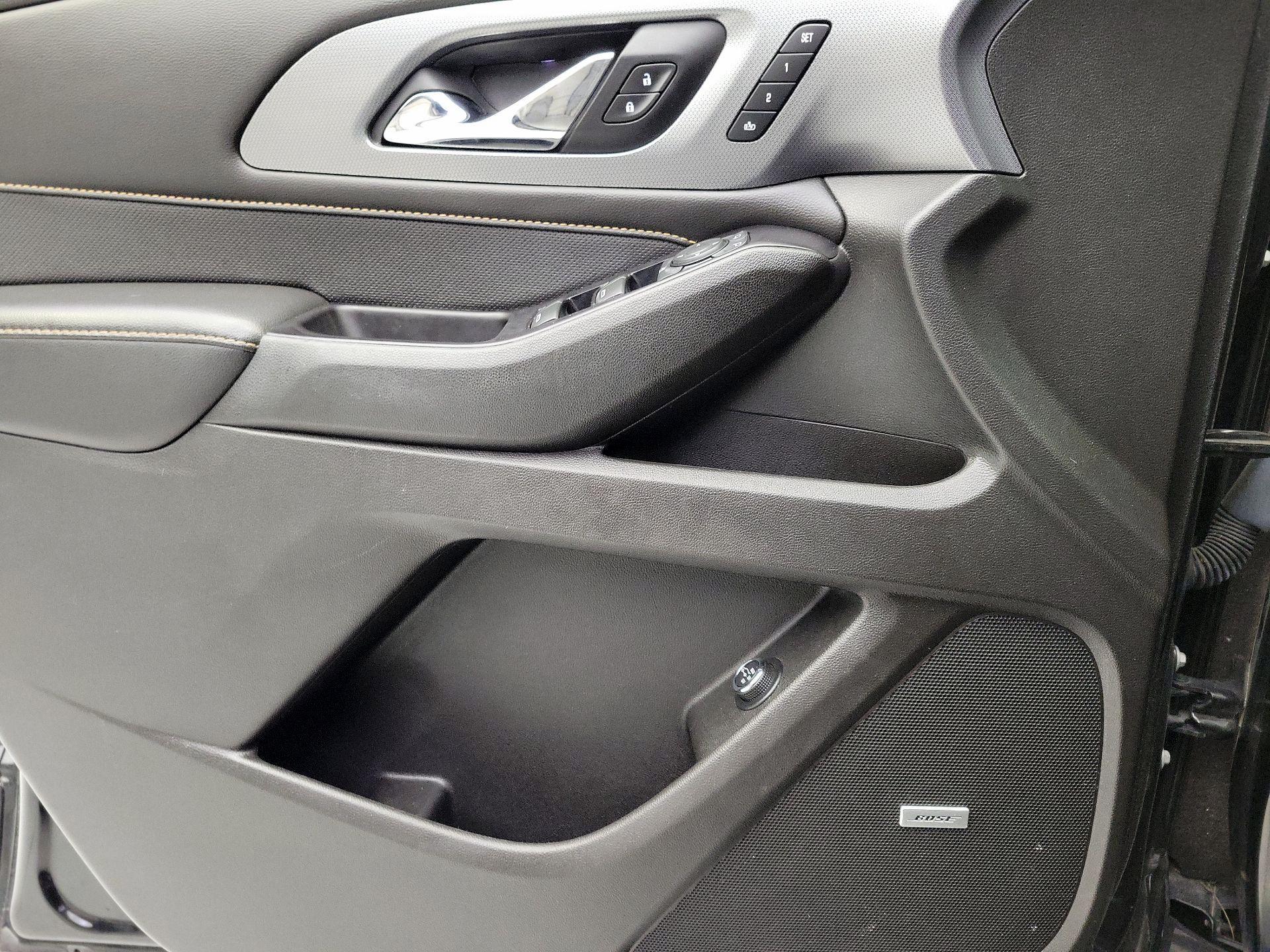 Thumbnail: 2019 Chevrolet Traverse - 12