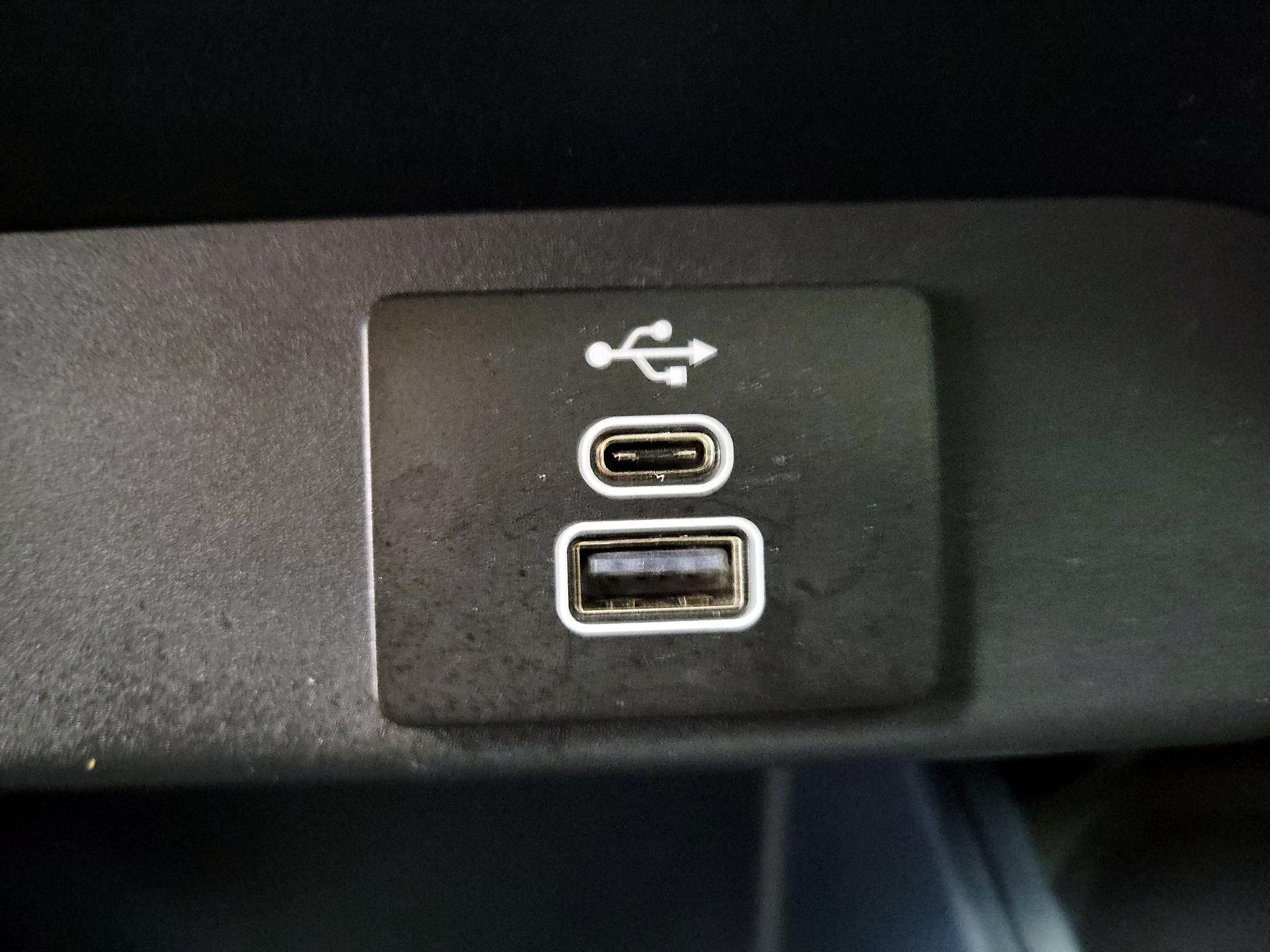 Thumbnail: 2025 Ford Maverick - 17