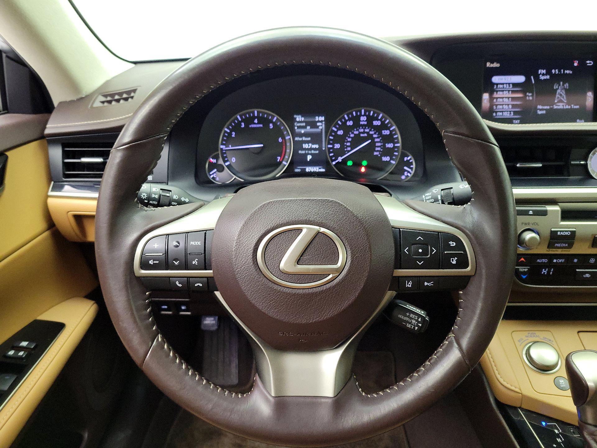 Thumbnail: 2018 Lexus ES - 10