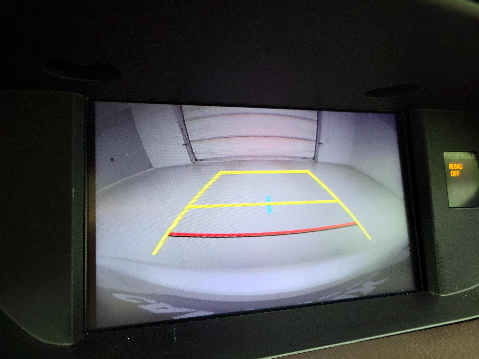 Thumbnail: 2018 Lexus ES - 13