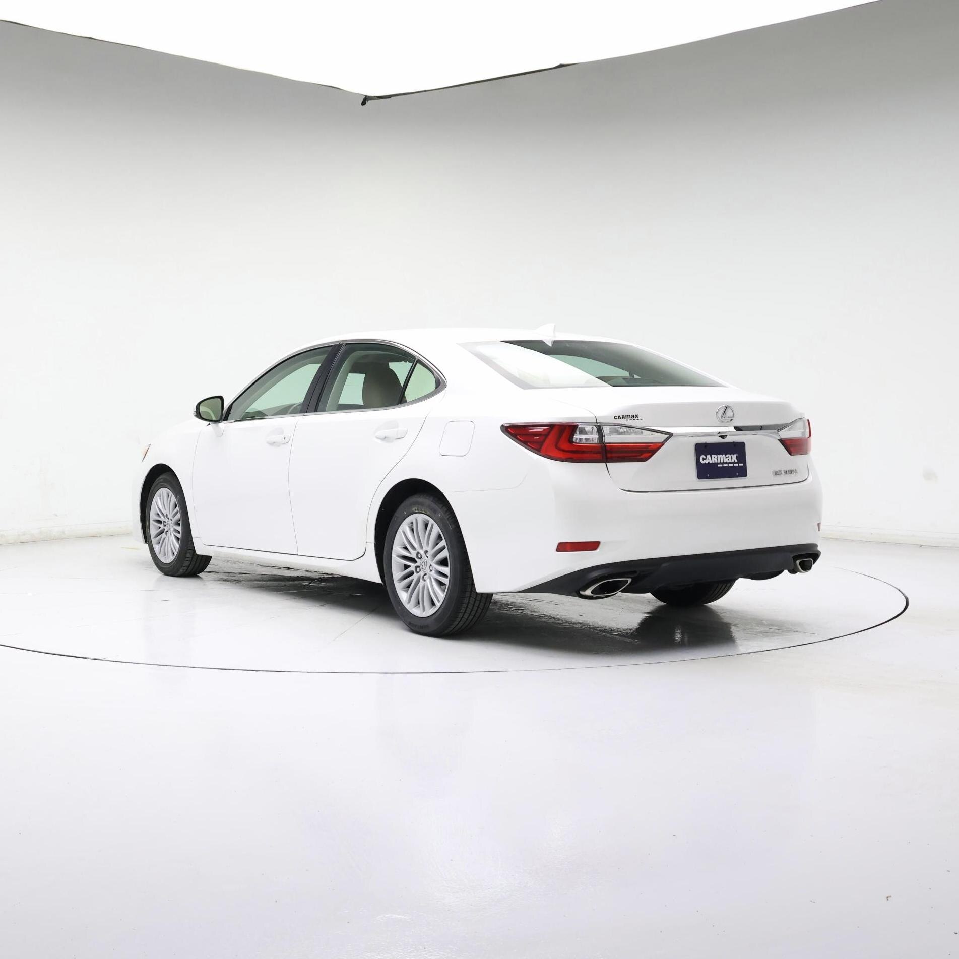 Thumbnail: 2018 Lexus ES - 2