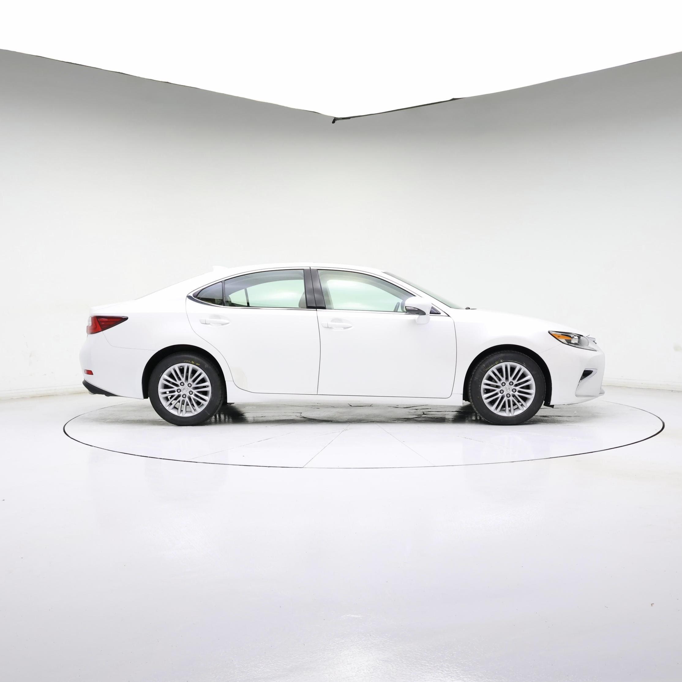 Thumbnail: 2018 Lexus ES - 7