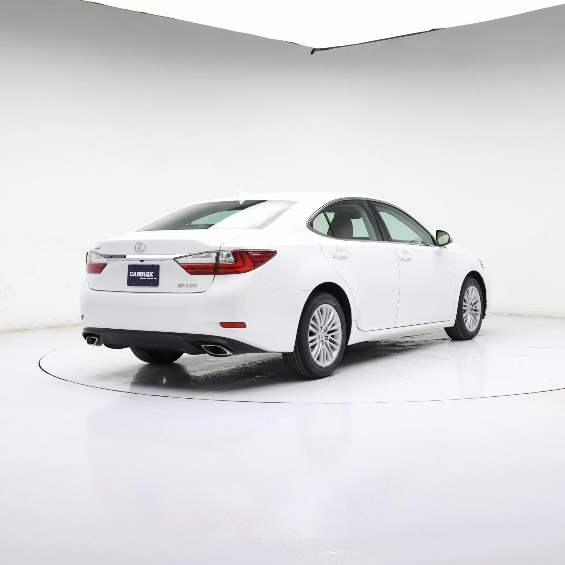 Thumbnail: 2018 Lexus ES - 8