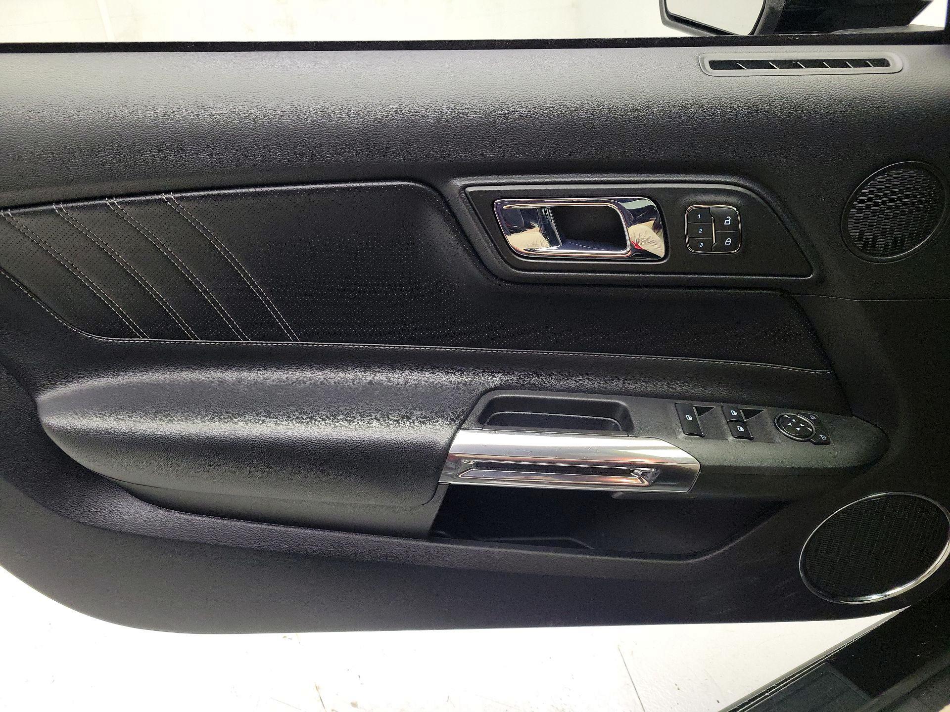 Thumbnail: 2016 Ford Mustang - 12