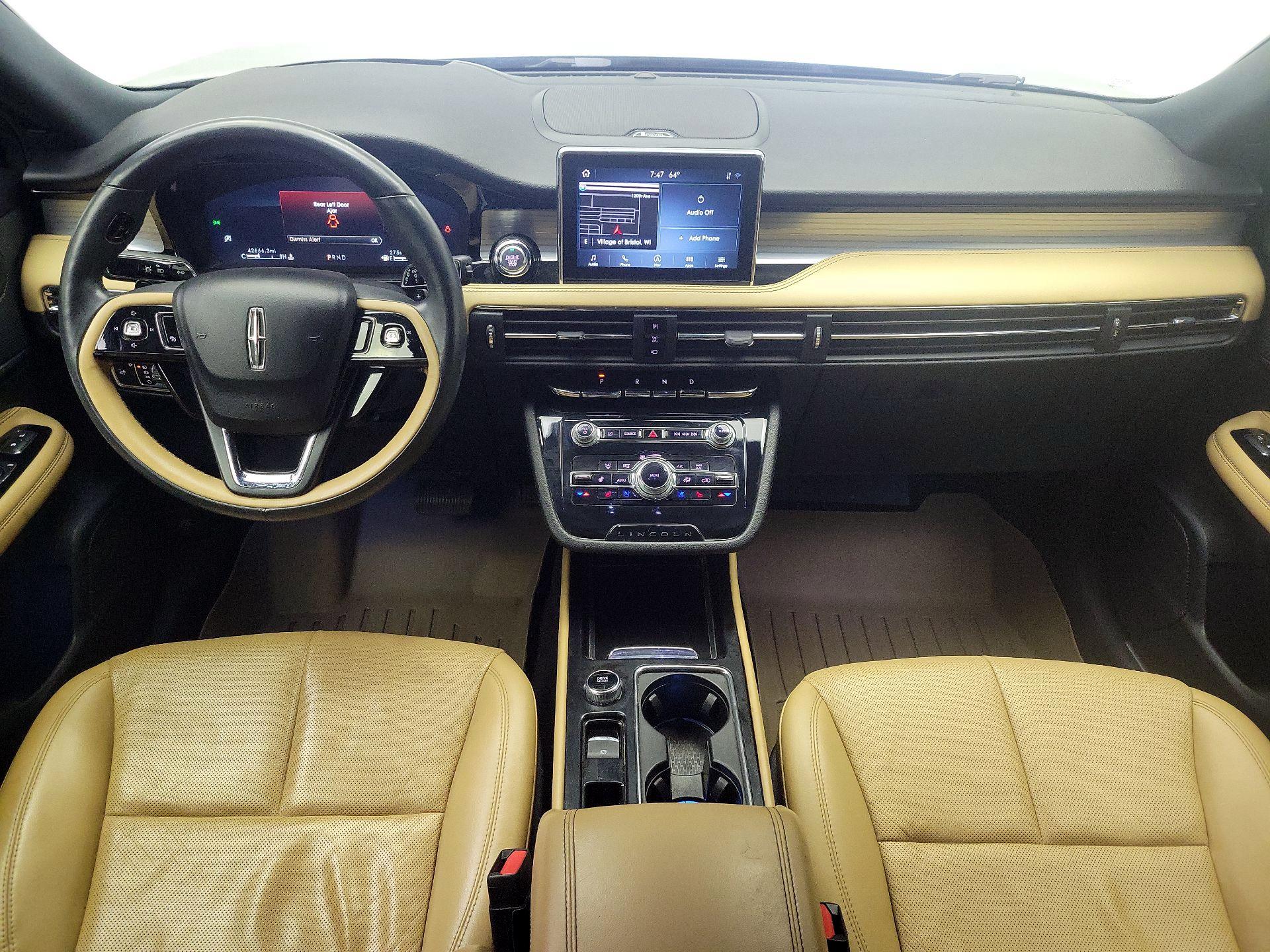 Thumbnail: 2022 Lincoln Corsair - 9