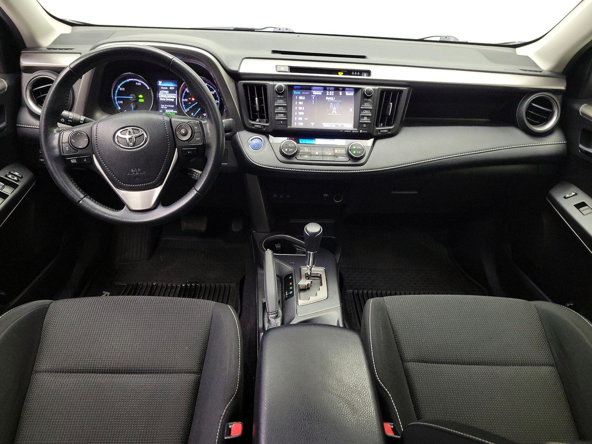 Thumbnail: 2017 Toyota RAV4 - 9