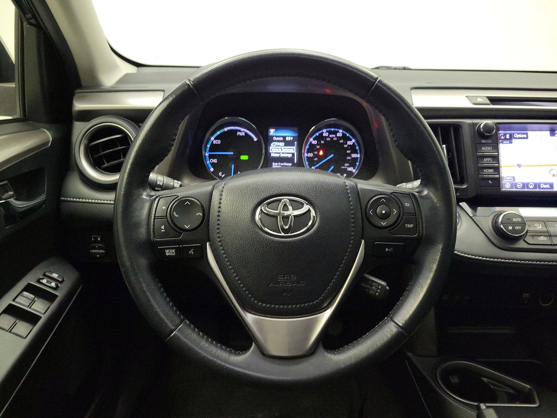 Thumbnail: 2017 Toyota RAV4 - 10