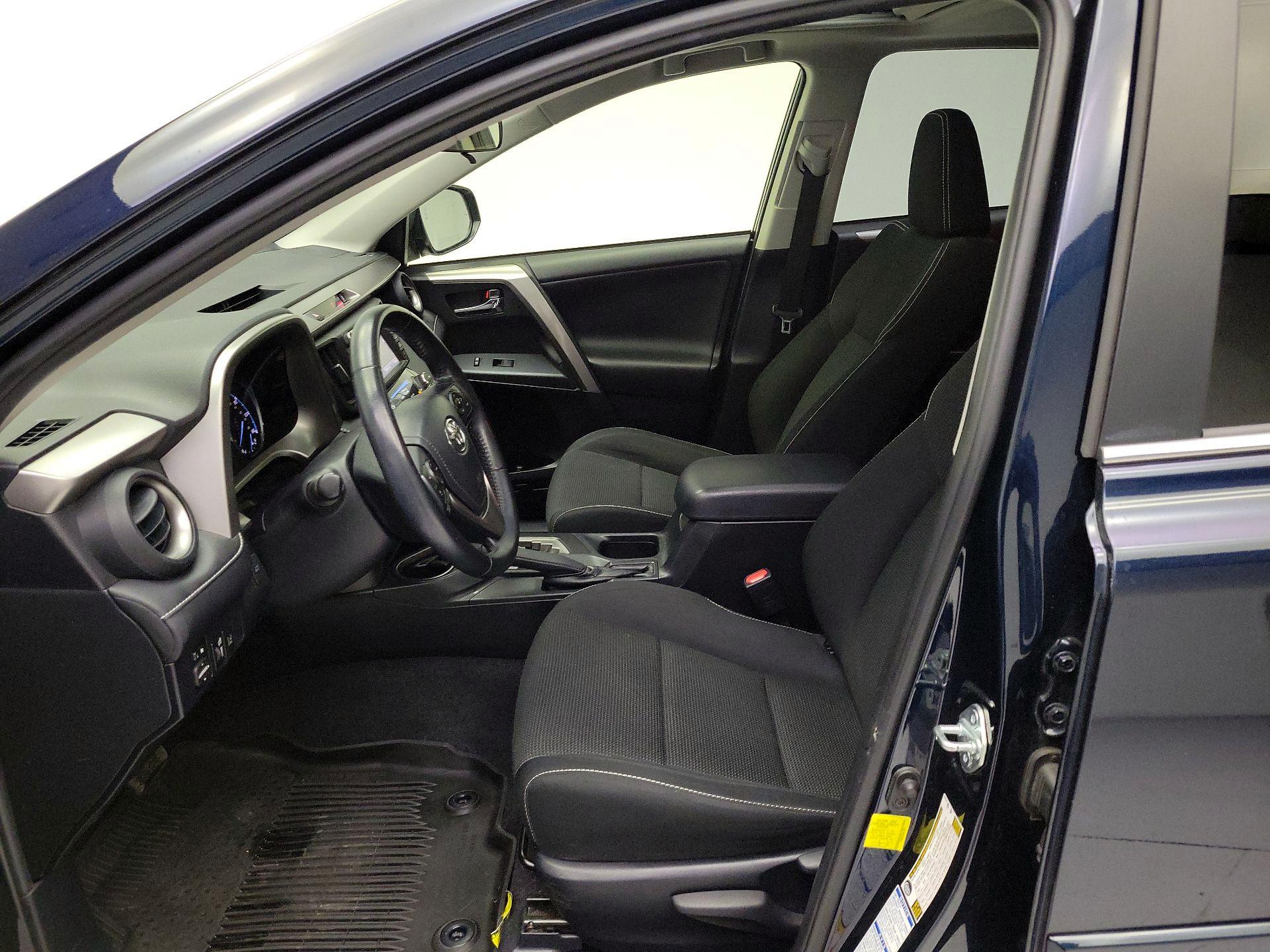 Thumbnail: 2017 Toyota RAV4 - 11