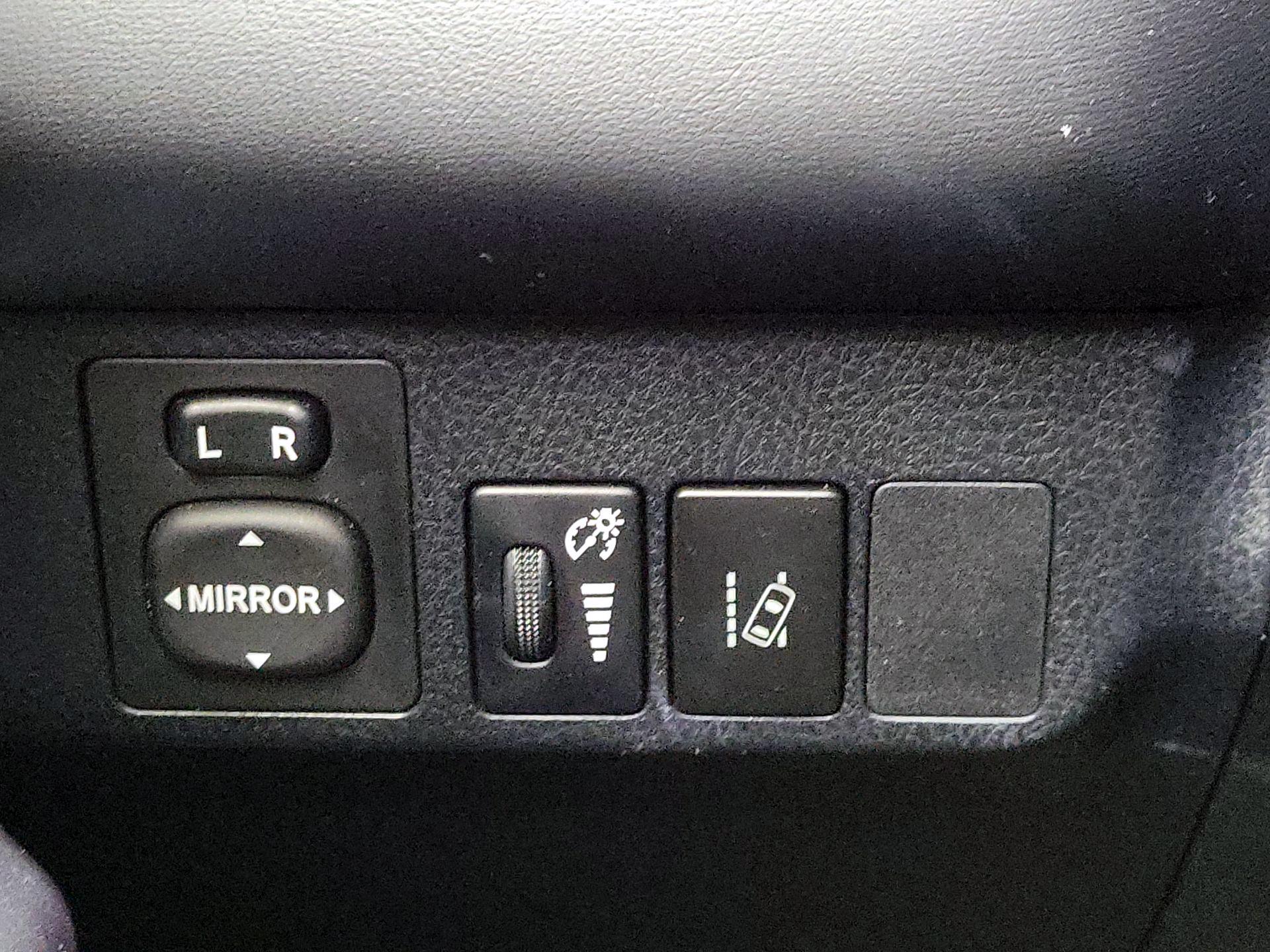 Thumbnail: 2017 Toyota RAV4 - 13