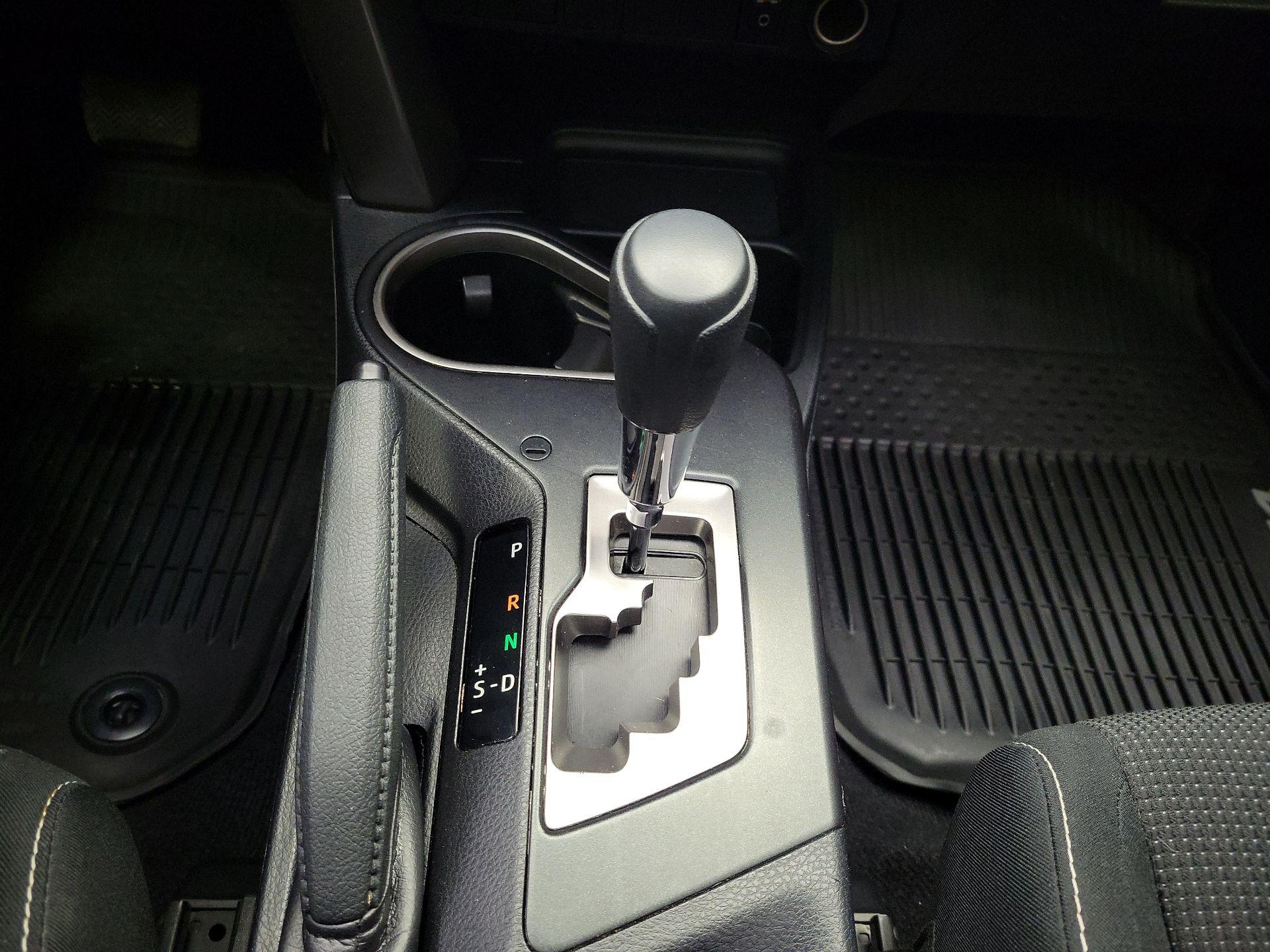 Thumbnail: 2017 Toyota RAV4 - 18