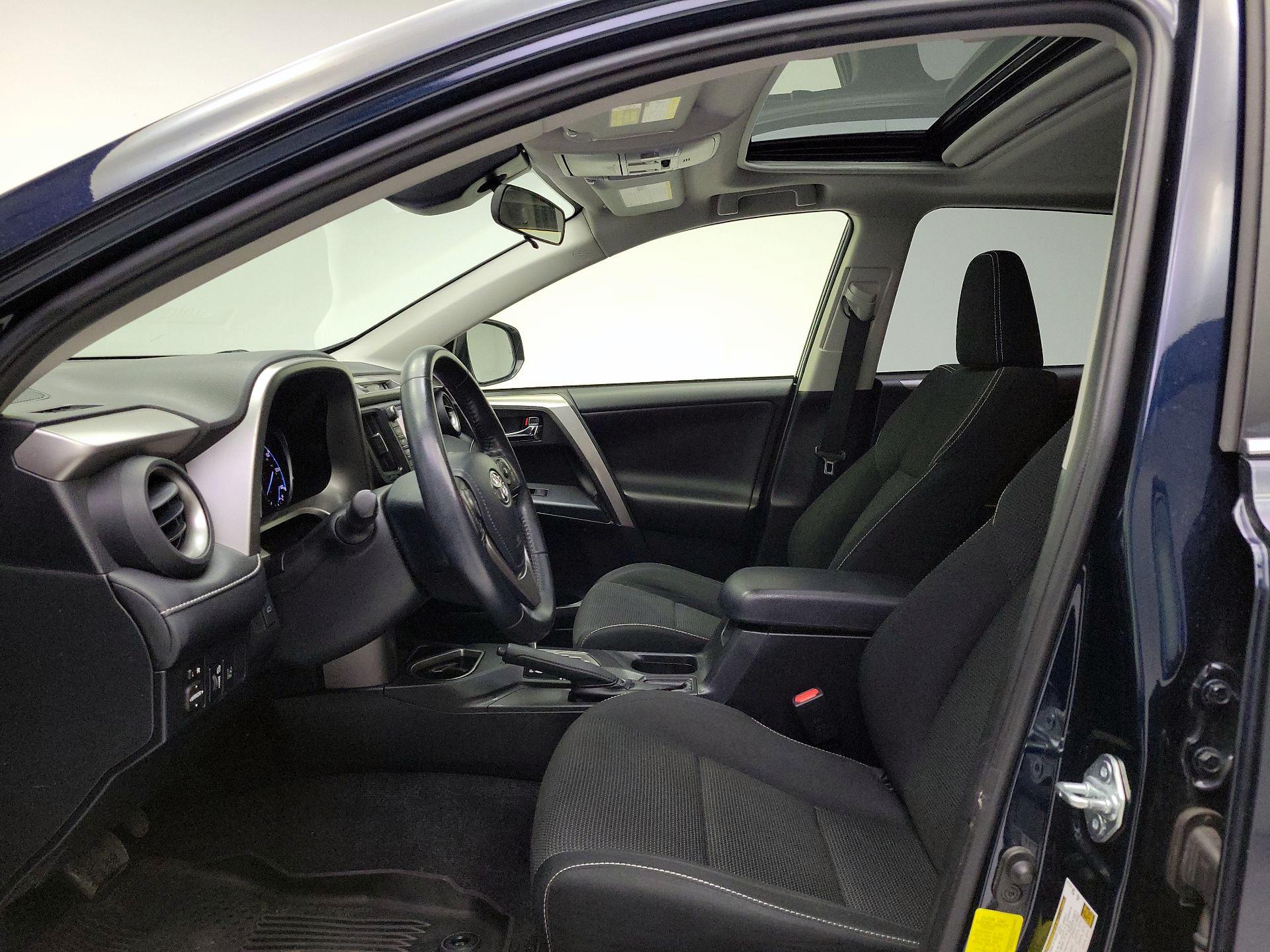 Thumbnail: 2017 Toyota RAV4 - 20